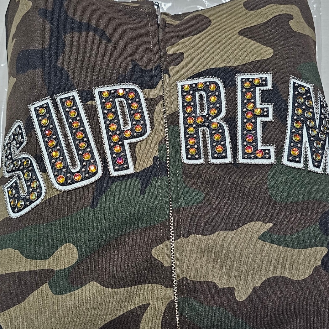 Supreme x B.B. Simon Zip Up Hooded Sweatshirt Woodland Camo - 25SS 착용 스타일