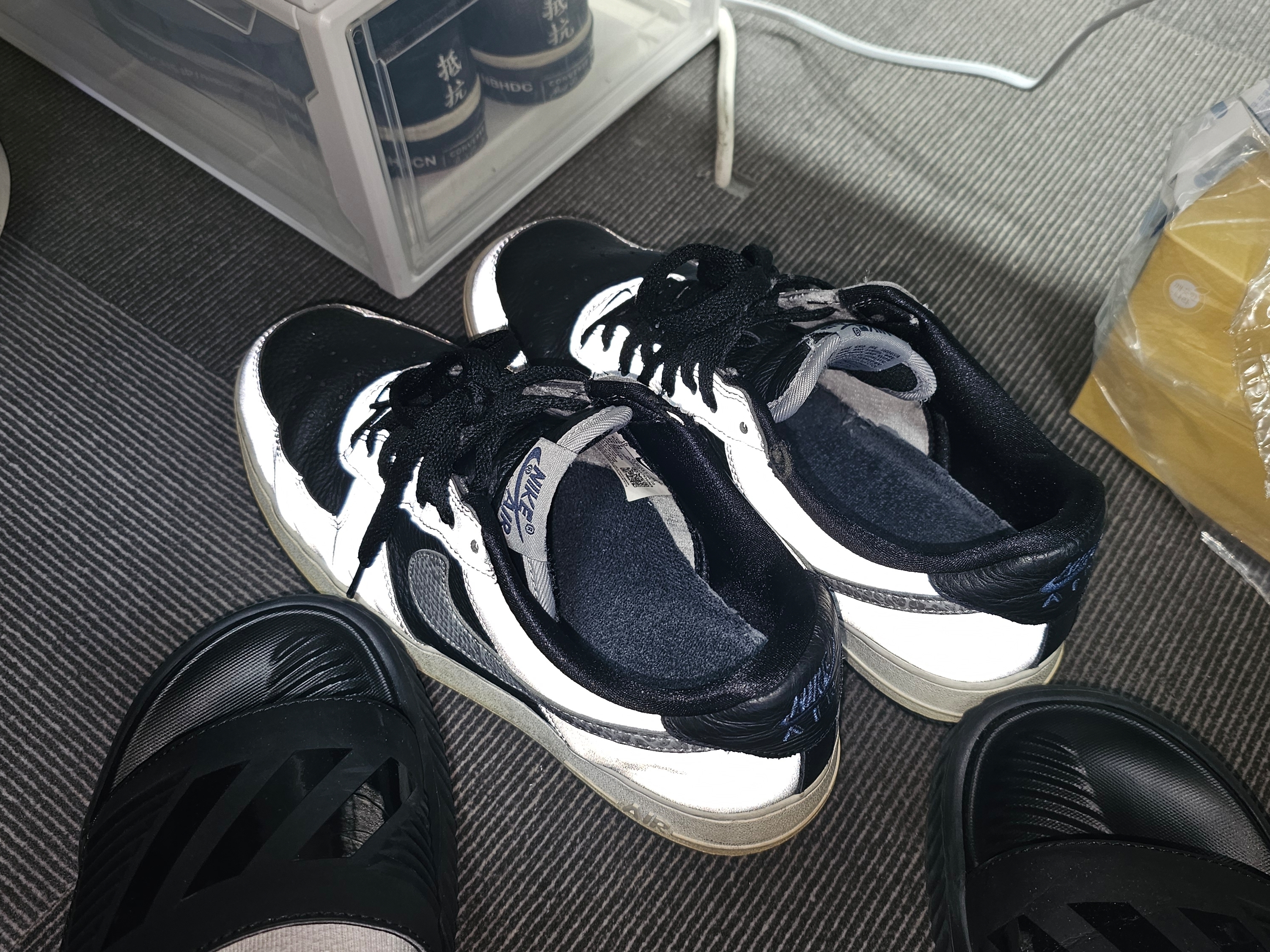Nike Air Force 1 B Silver Snake, Converse x Neighborhood Jack Purcell Ox Motorcycle 착용 스타일