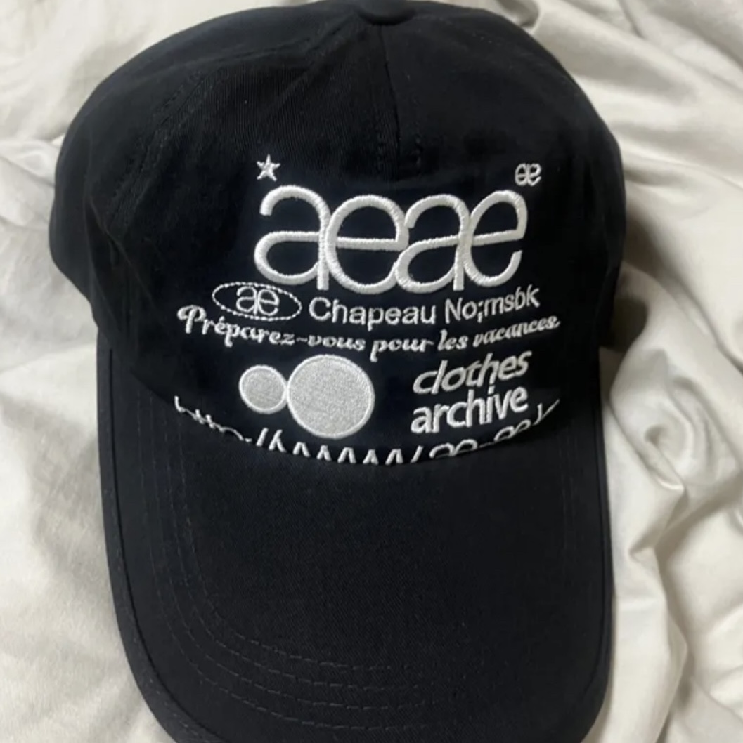 AEAE Web Logo 5pannel Cap Black 착용 스타일