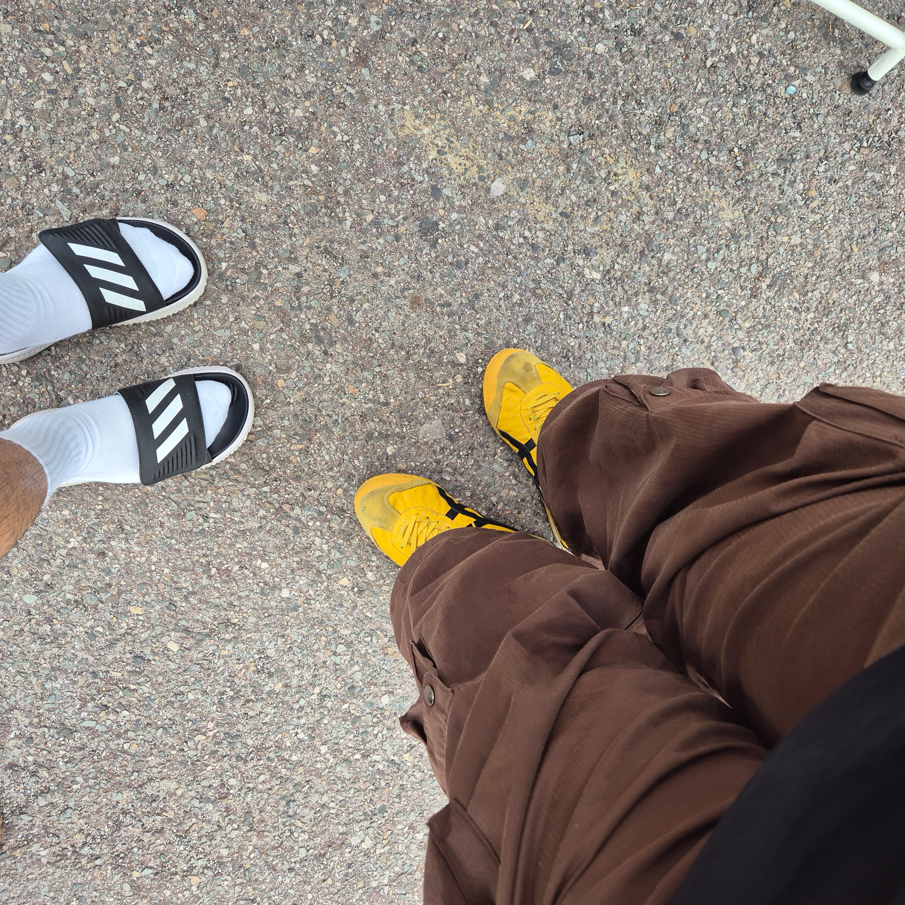 Onitsuka Tiger Mexico 66 Yellow Black 착용 스타일