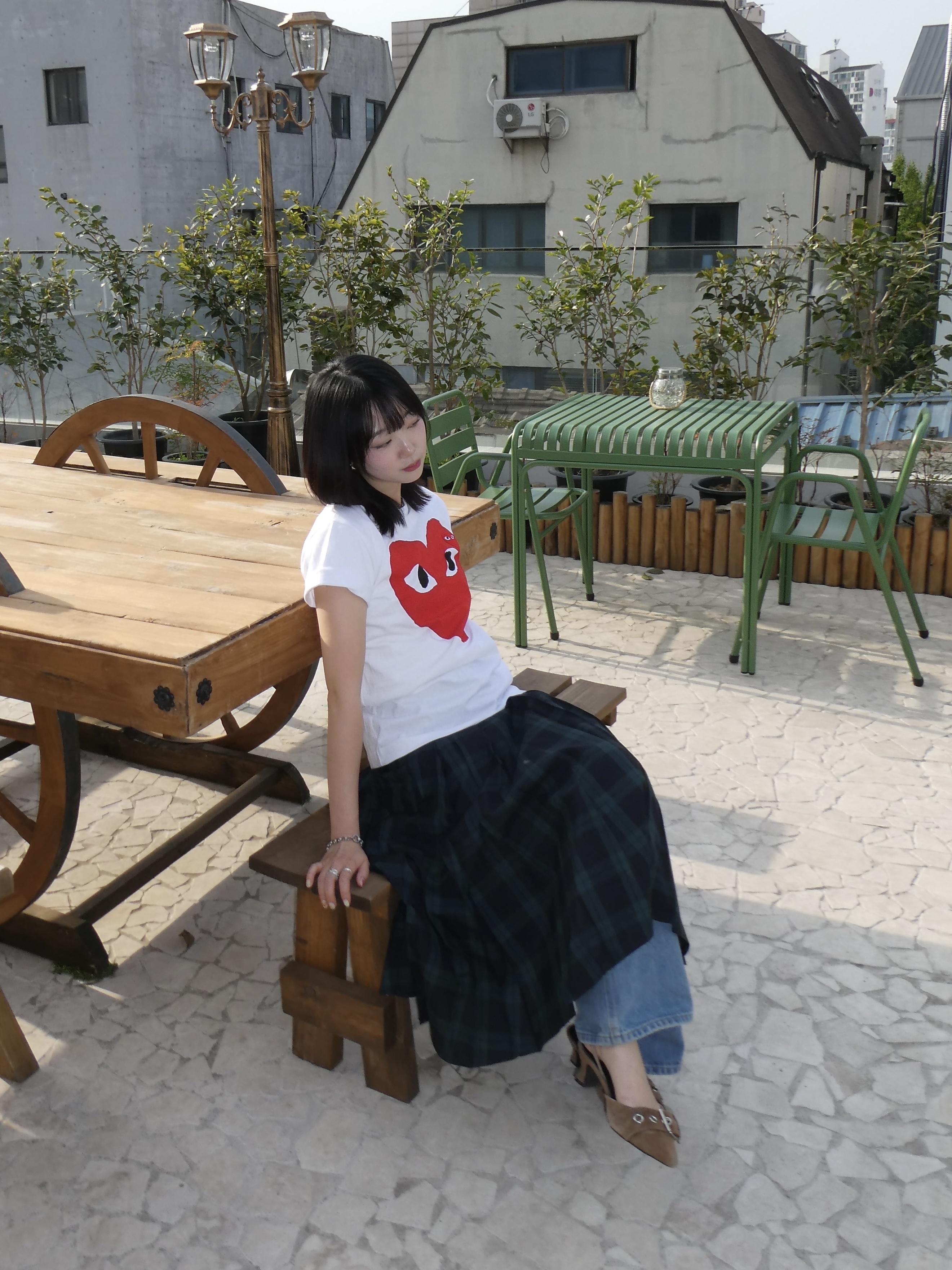 Play Comme des Garcons Red Double Heart T-Shirt White 착용 스타일 - 4