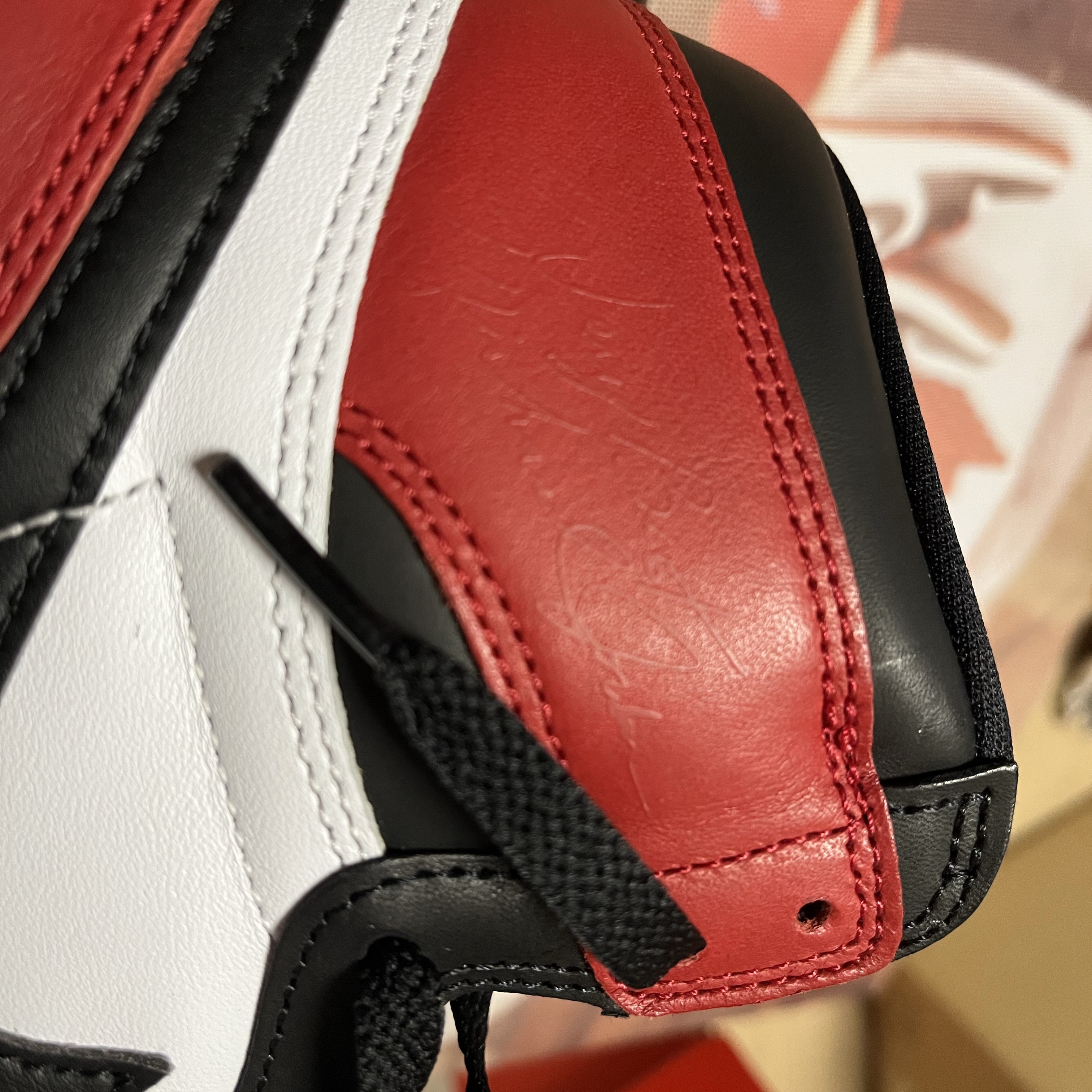 Jordan 1 Retro High OG Black Toe 착용 스타일