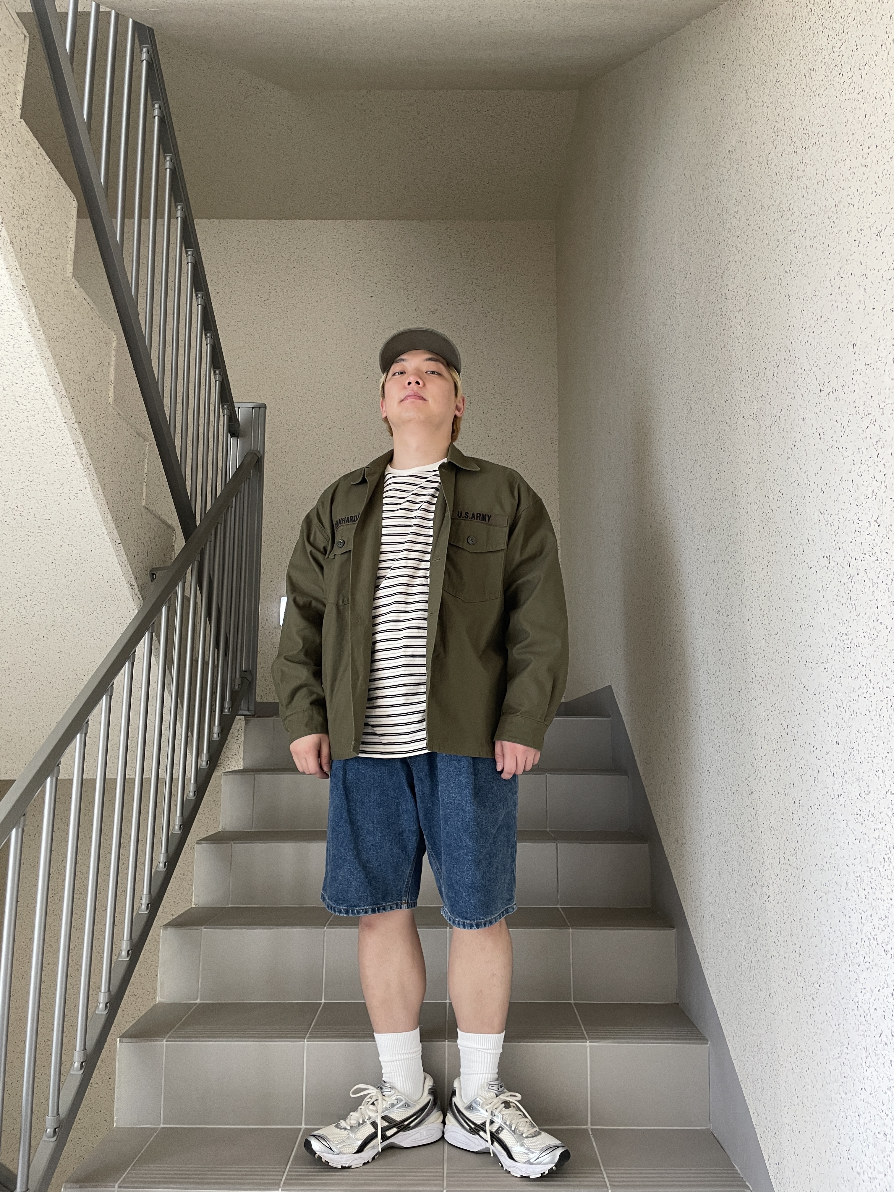Asics Gel-Kayano 14 Cream Black, Marka Utility Shirt Olive 착용 스타일 - 6