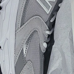 New Balance 530 Grey 착용 스타일