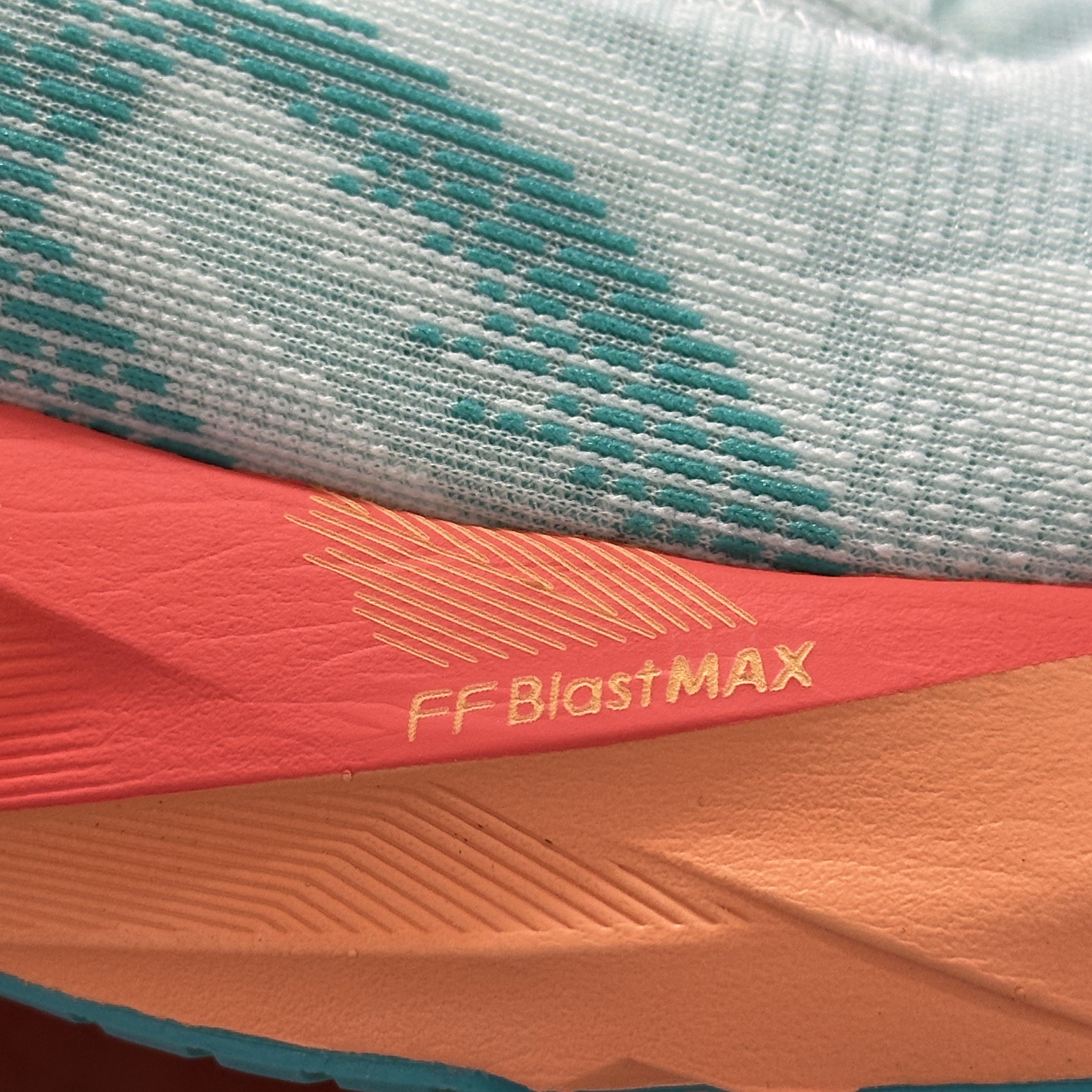 Asics Novablast 5 Soothing Sea Wave Teal 착용 스타일 - 8