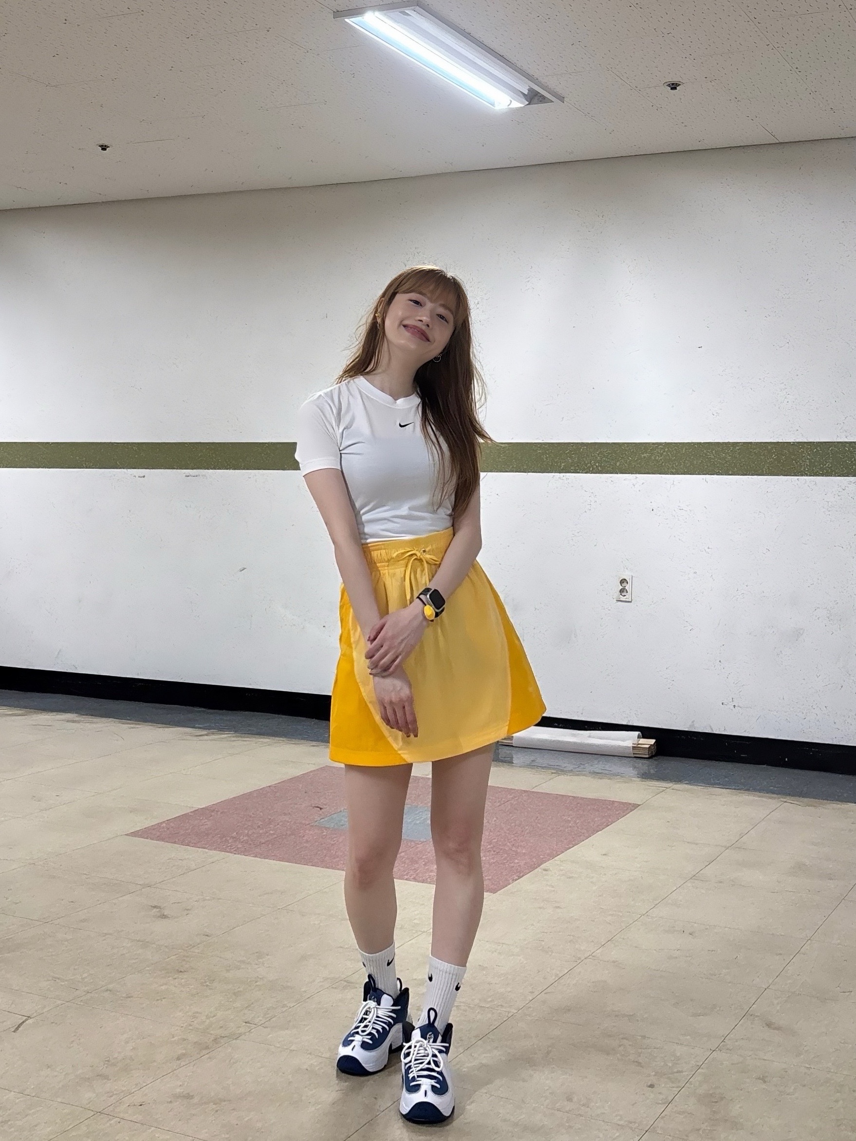 (W) Nike NSW Essential Crop Top White - US/EU, Nike Air Penny II Atlantic Blue 착용 스타일 - 5