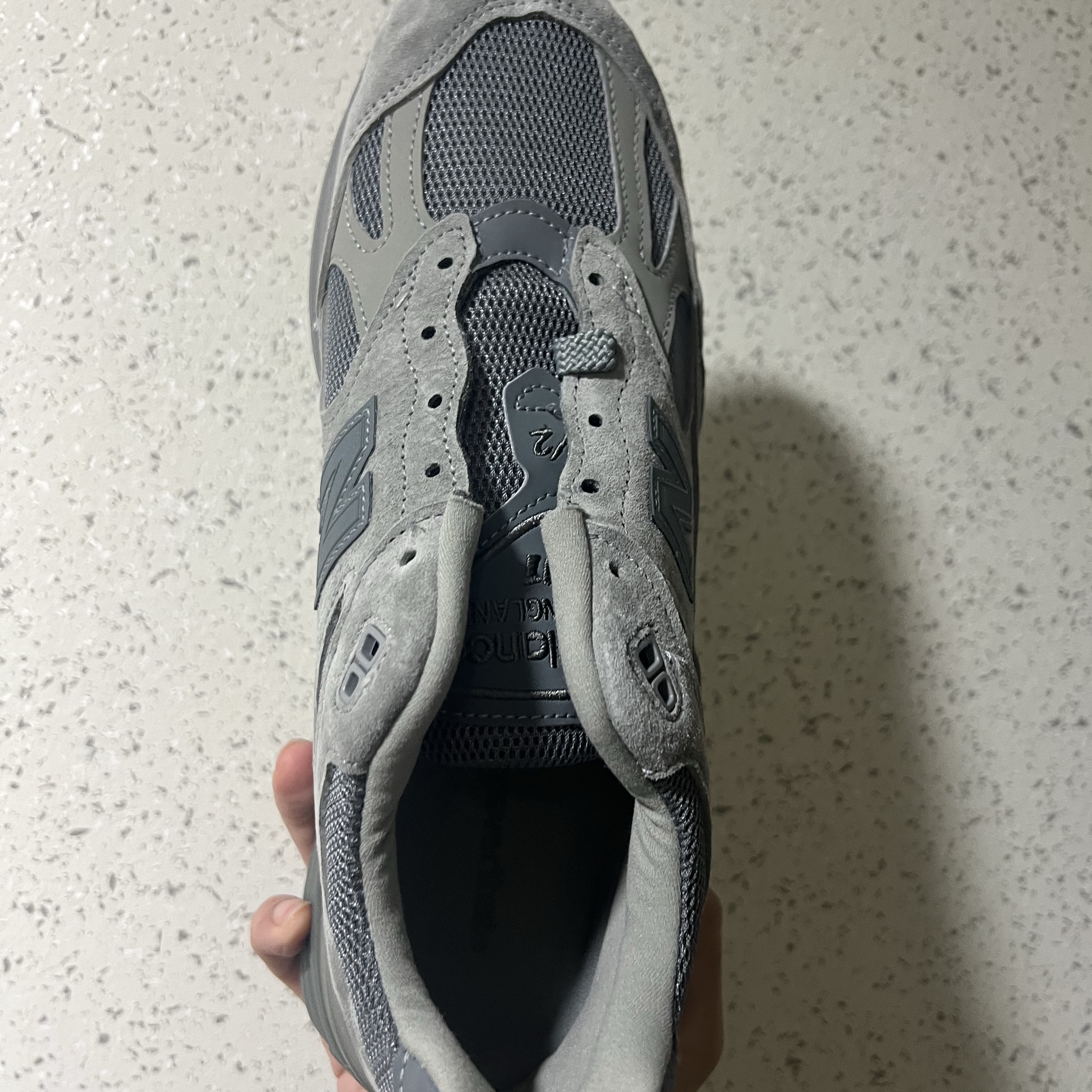 New Balance x Thisisneverthat 991v2 Made in UK Grey 착용 스타일 - 4
