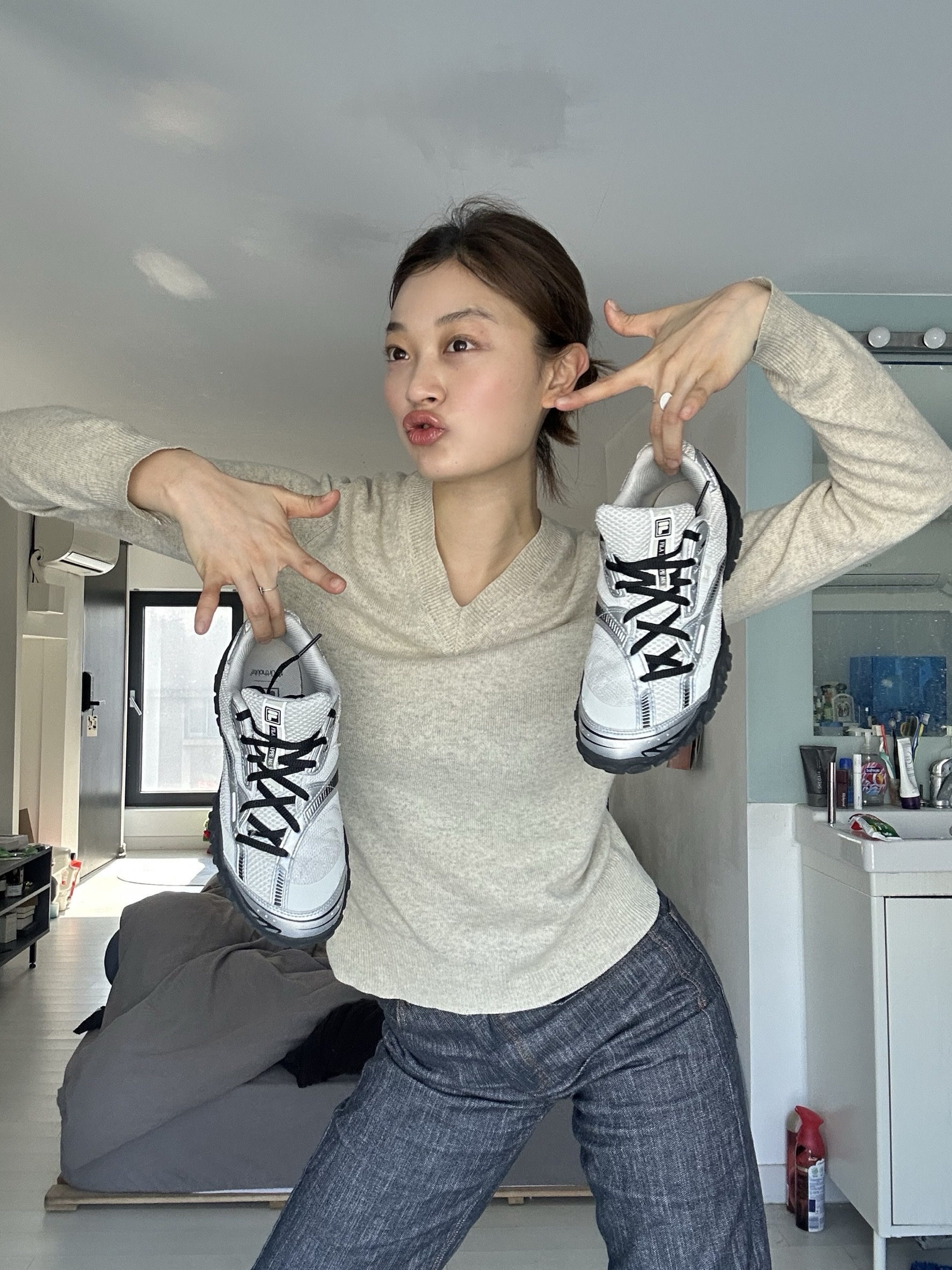 [6% 적립]Fila Echappe V2 Black 착용 스타일 - 1