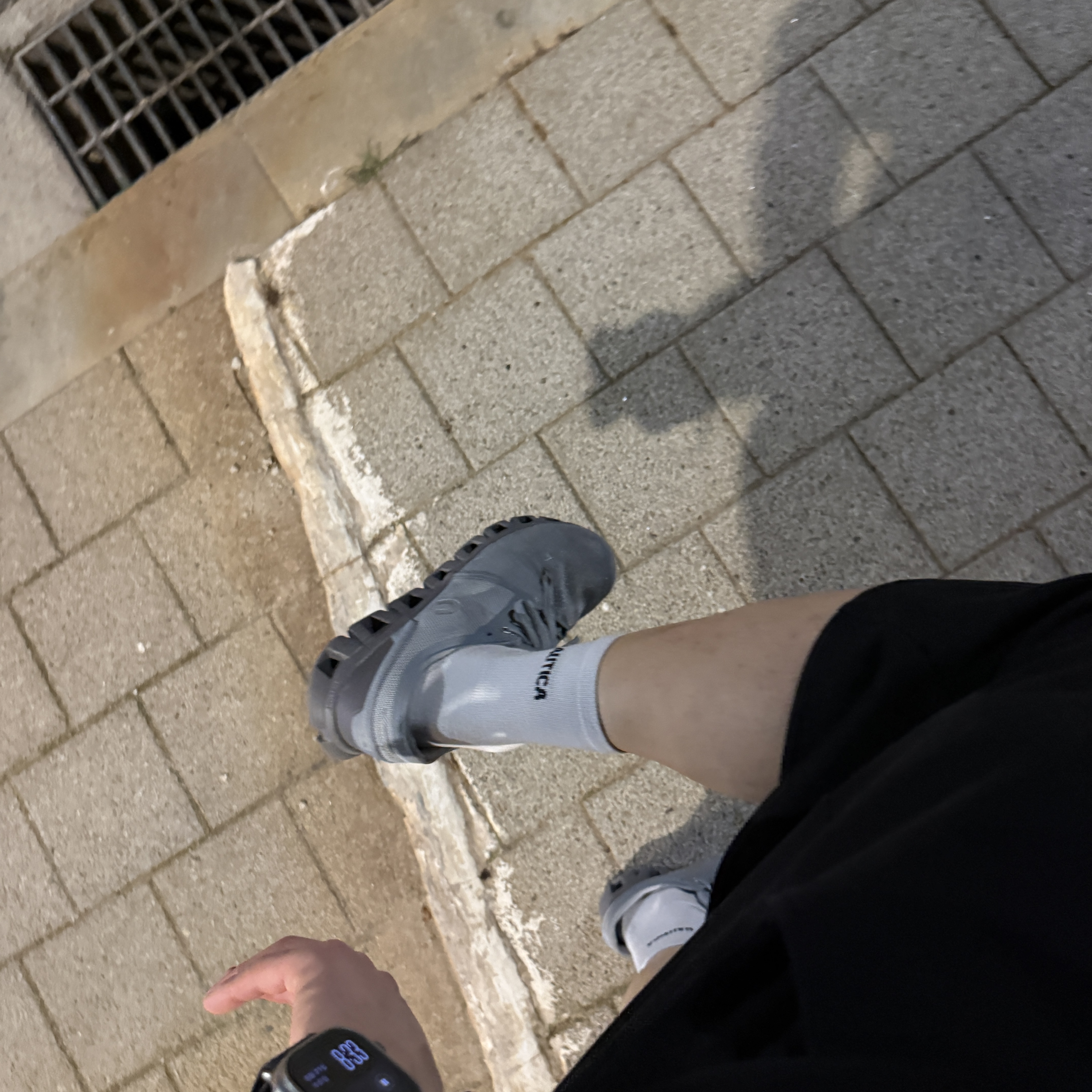 On Running Cloud X 3 Mist Rock 착용 스타일