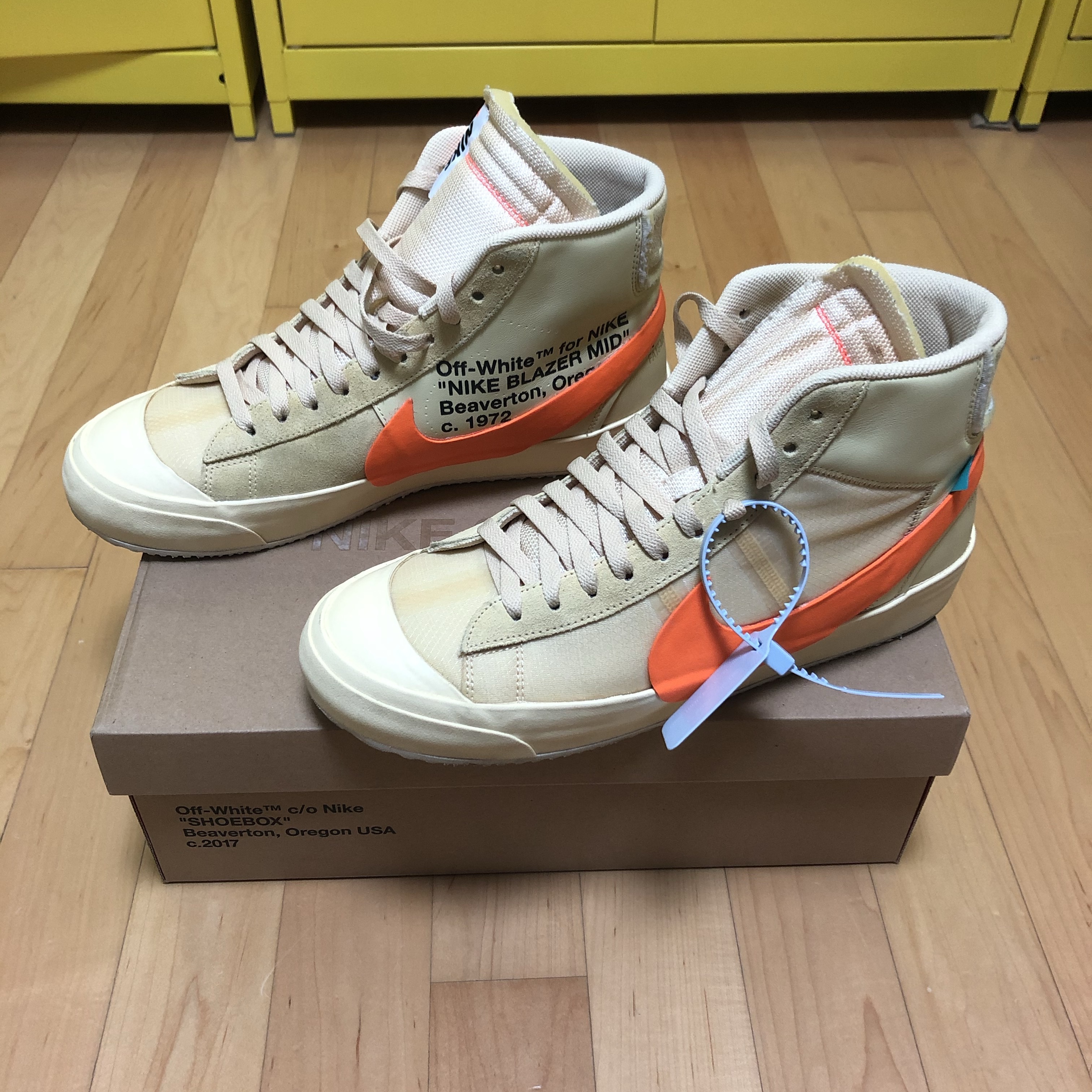 Nike x Off-White Blazer Mid Off-White All Hallow's Eve 착용 스타일
