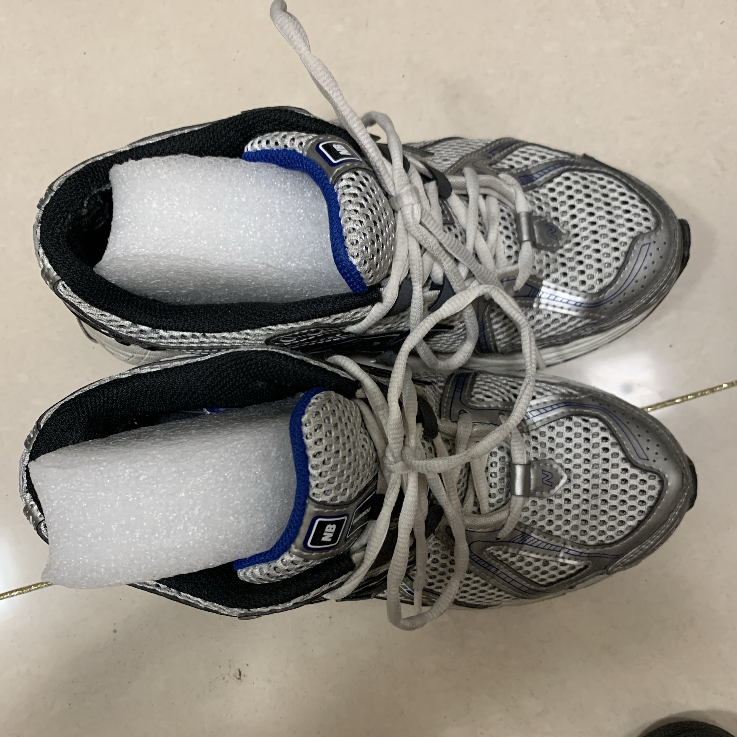 New Balance 1906R Silver Metallic 착용 스타일