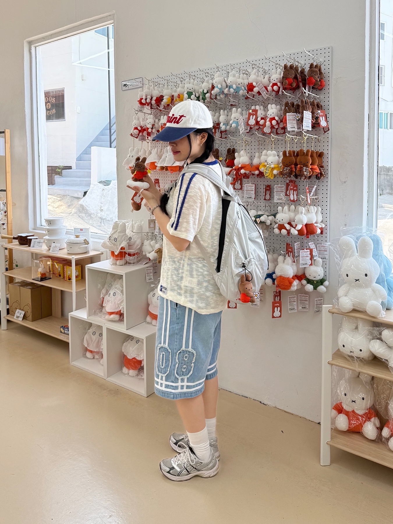 NYXX Basketball Denim Half Pants Light Blue, NYXX Ny Flag V-Neck Knit Heather Gray 착용 스타일 - 2