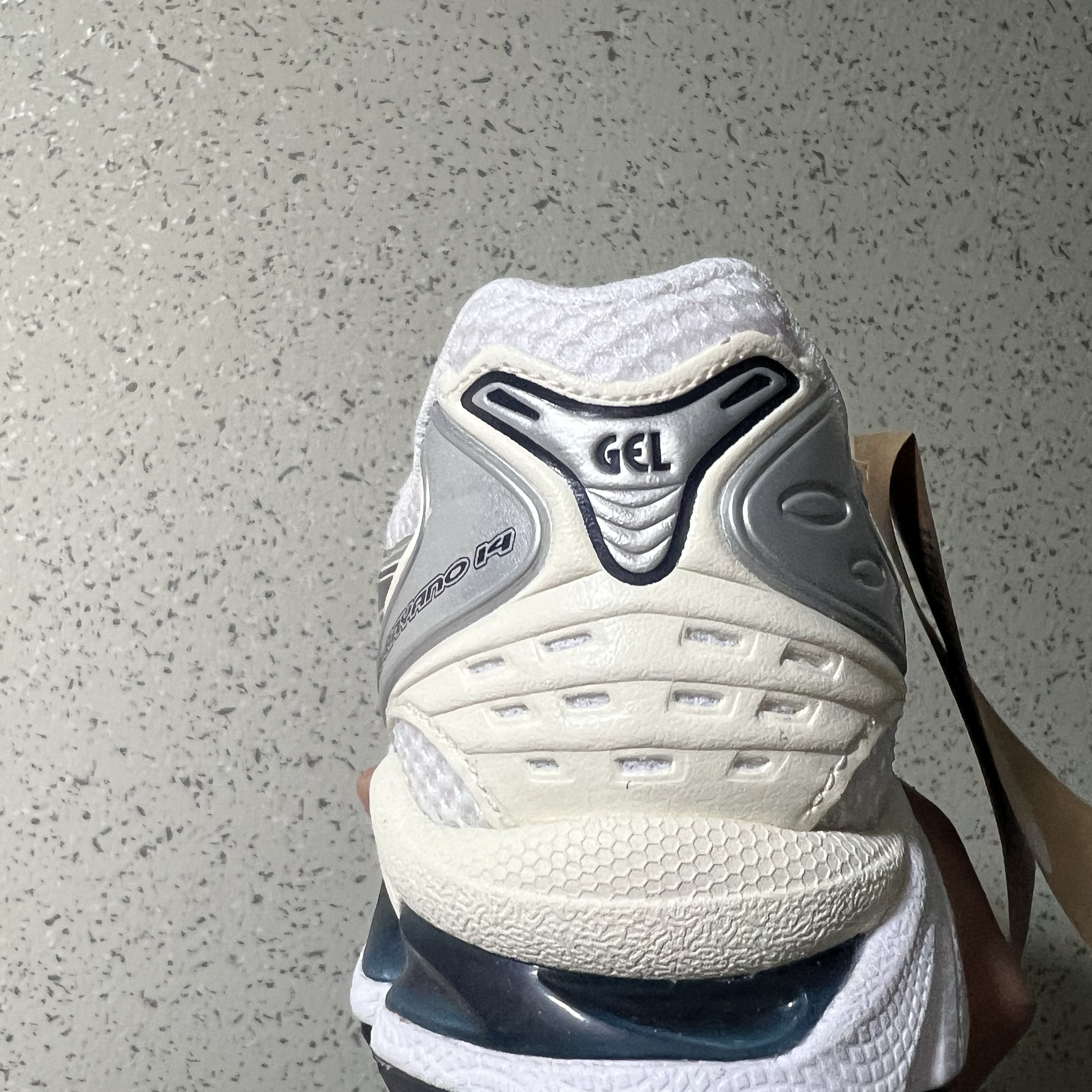 (W) Asics Gel-Kayano 14 White Midnight 착용 스타일 - 2