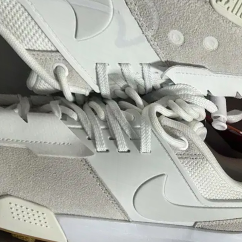 Nike x Sacai Zegamadome SP Summit White 착용 스타일