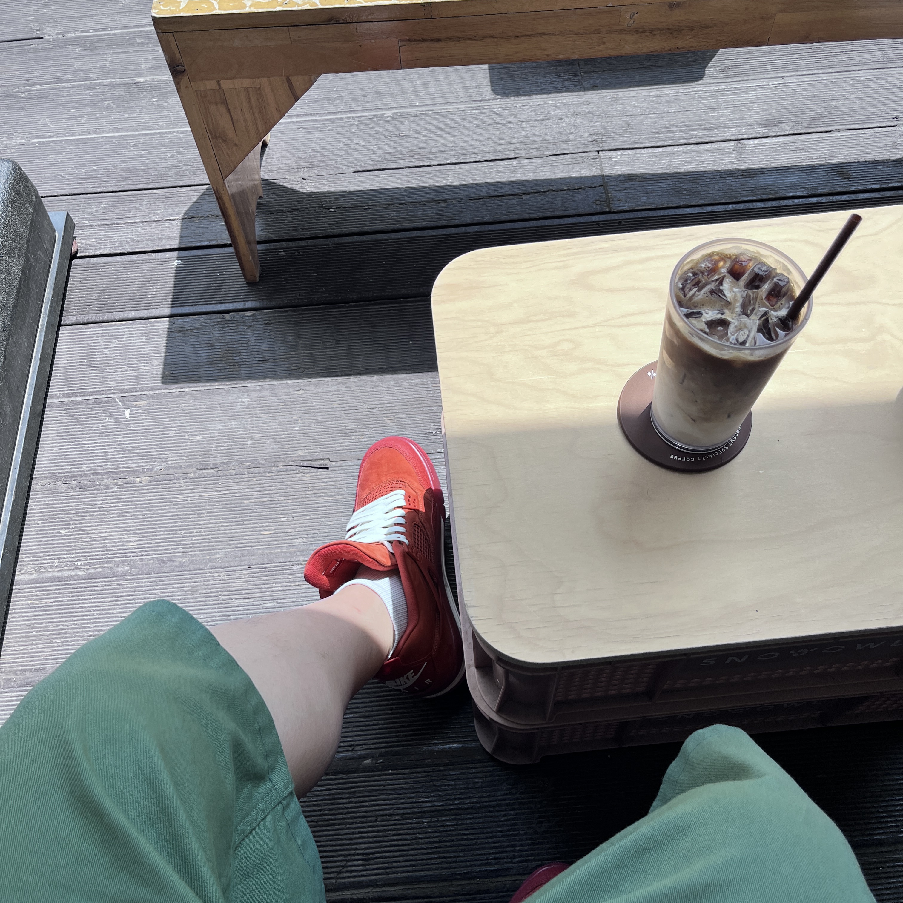 Jordan 4 x Nigel Sylvester Retro OG SP Brick by Brick 착용 스타일 - 3