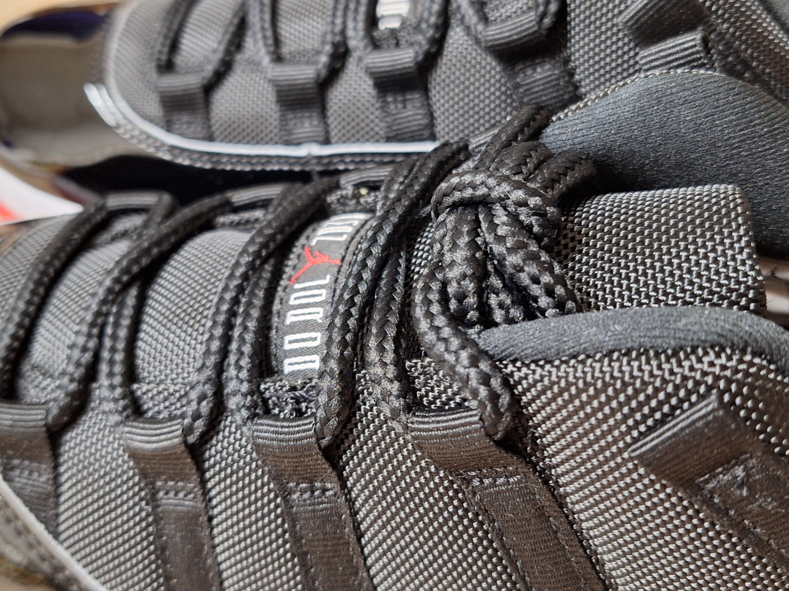 Jordan 11 Retro Low Bred 2025 착용 스타일 - 4
