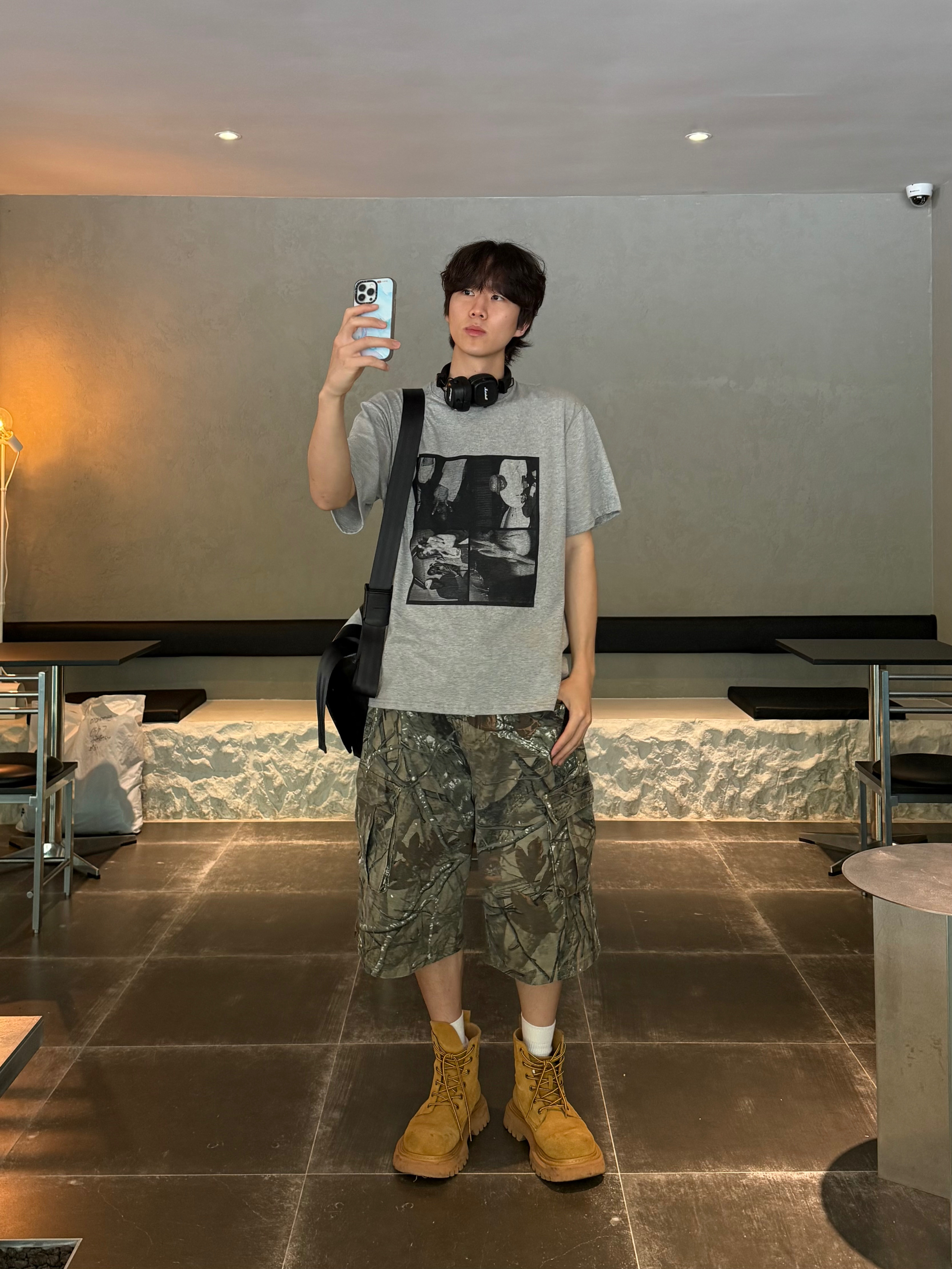 Marshall Major IV Black (Korean Ver.), Jacquemus Le Bob Artichaut Bucket Hat Black 착용 스타일 - 1