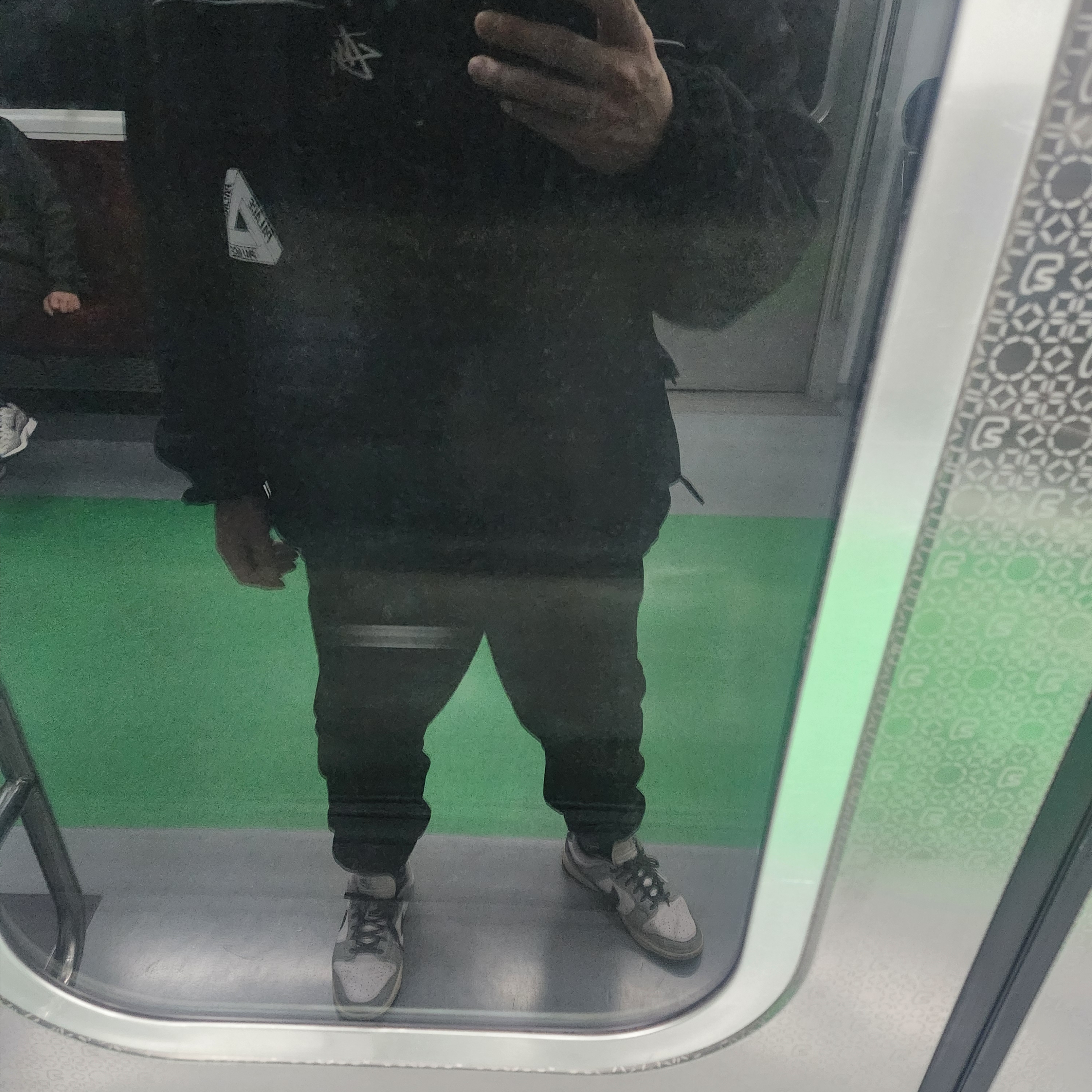 (W) Nike Dunk Low Light Smoke Grey, Palace Cordura RS Zip Off Jacket Black - 22FW 착용 스타일