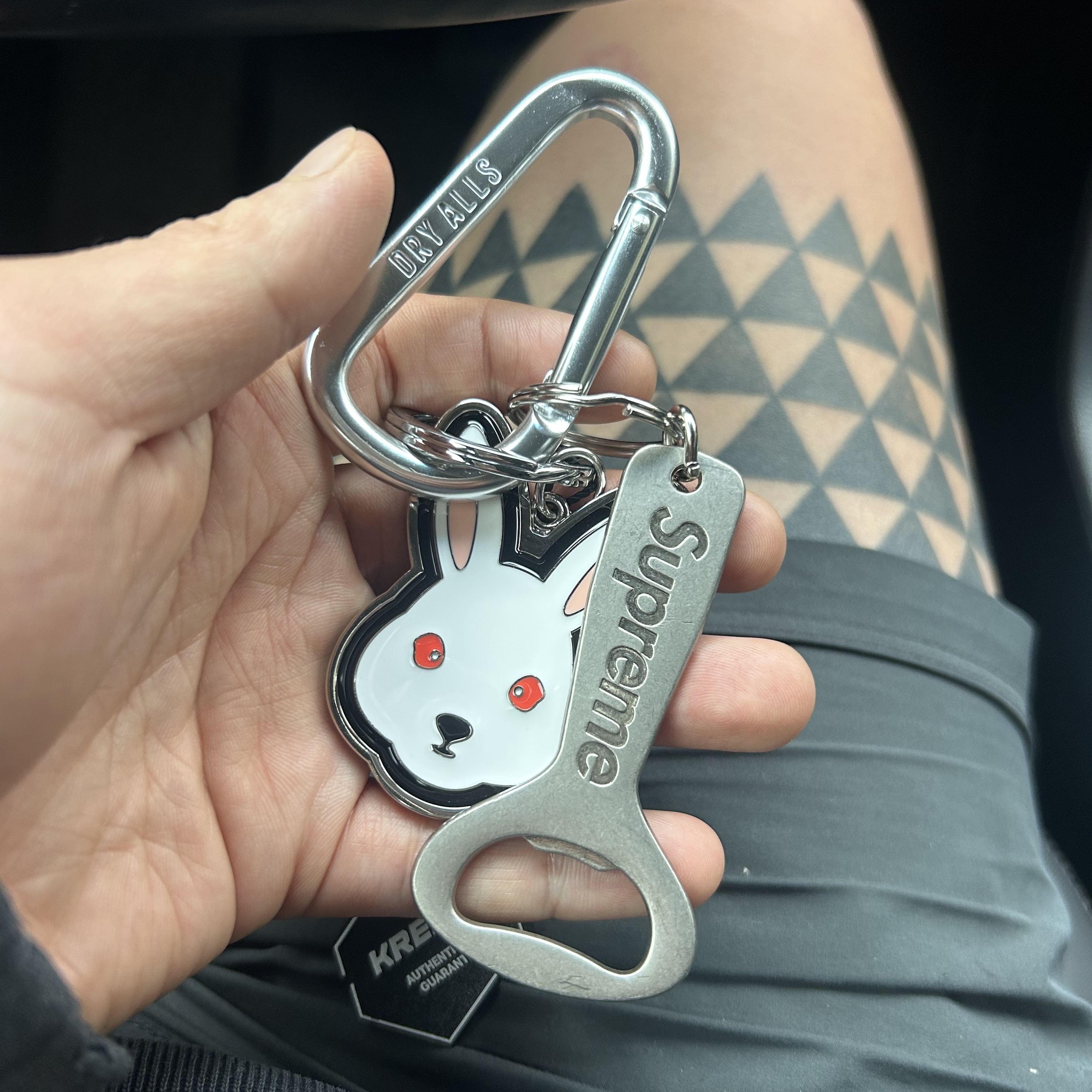 Supreme Bottle Opener Keychain Silver - 24FW, Human Made Animal Head Keyring Pink 착용 스타일