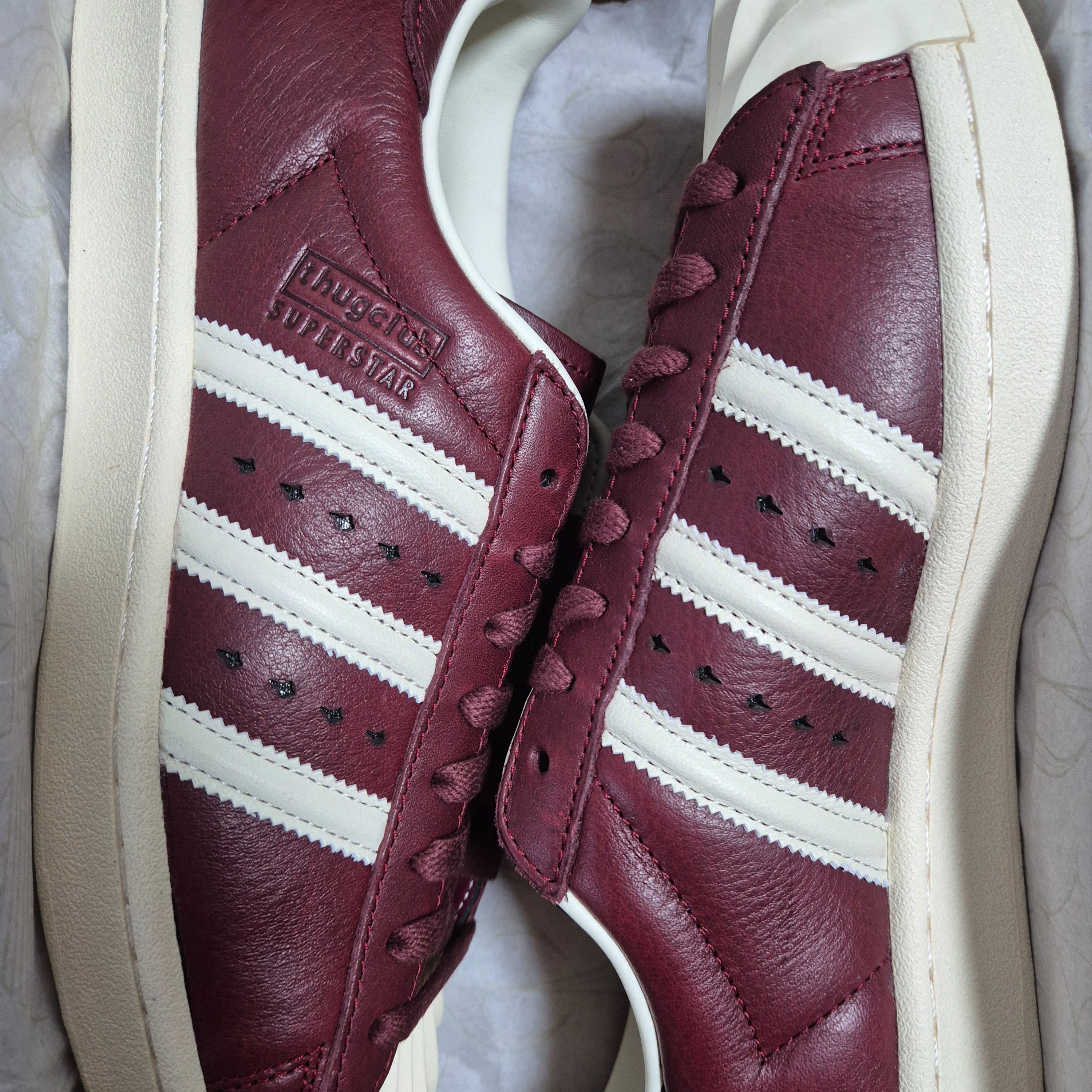 Adidas x Thug Club Superstar Vintage Collegiate Burgundy Cream White 착용 스타일 - 2