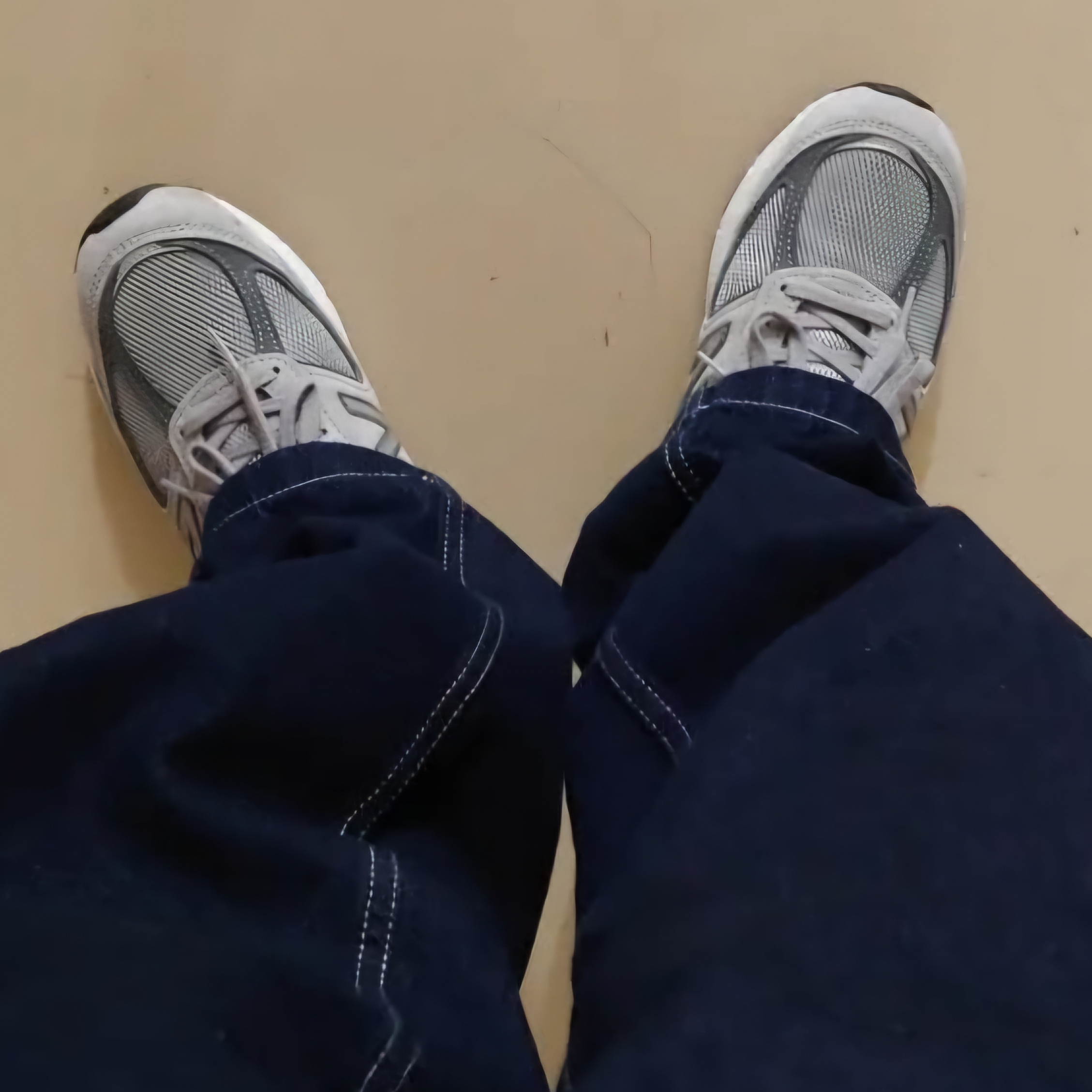 New Balance 990v5 Made in USA Grey - D Standard 착용 스타일