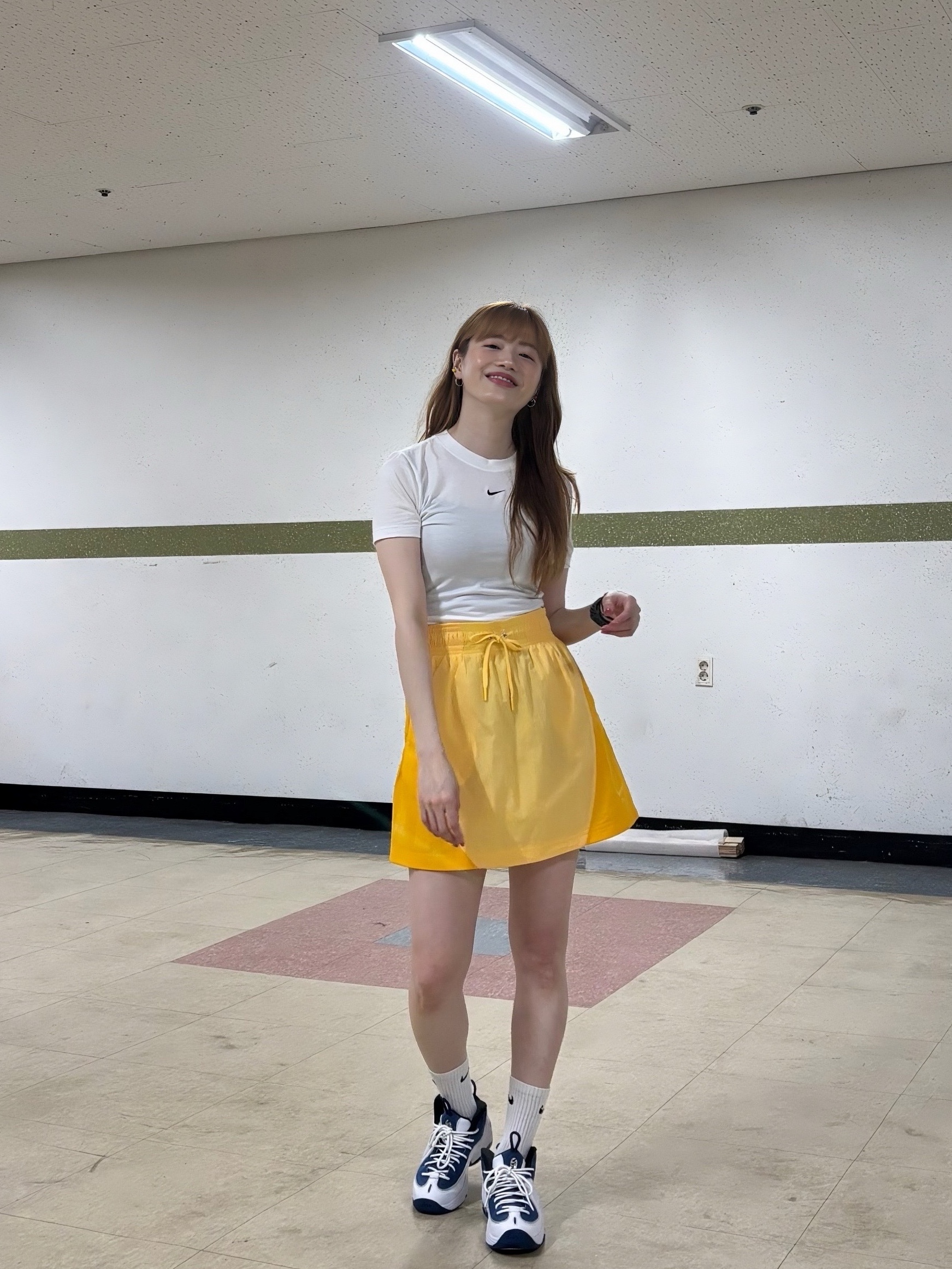 (W) Nike NSW Essential Crop Top White - US/EU, Nike Air Penny II Atlantic Blue 착용 스타일 - 3
