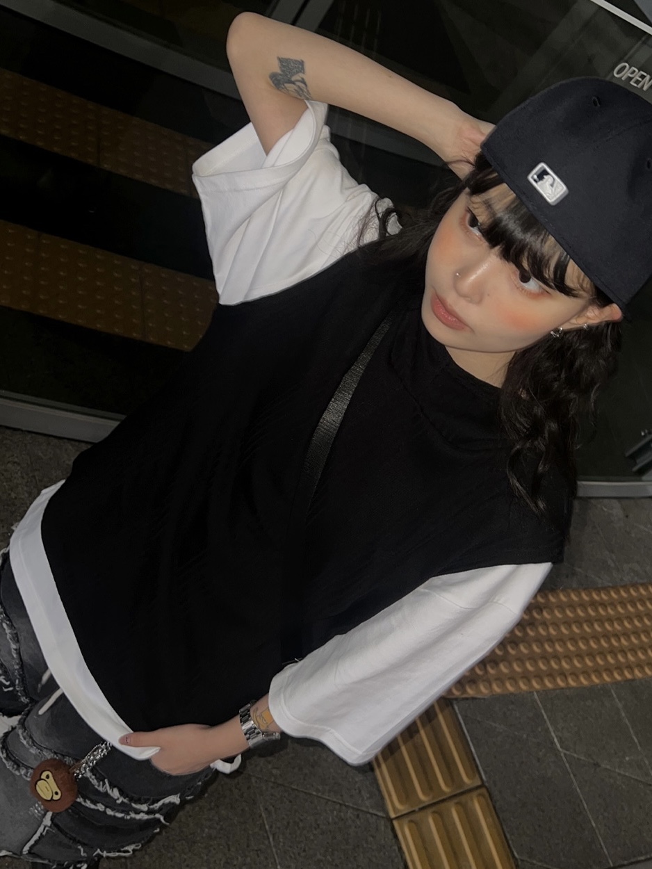 New Era 59Fifty MLB Authentic New York Yankees Game Navy, Crocs Stomp Clog Black 착용 스타일 - 4