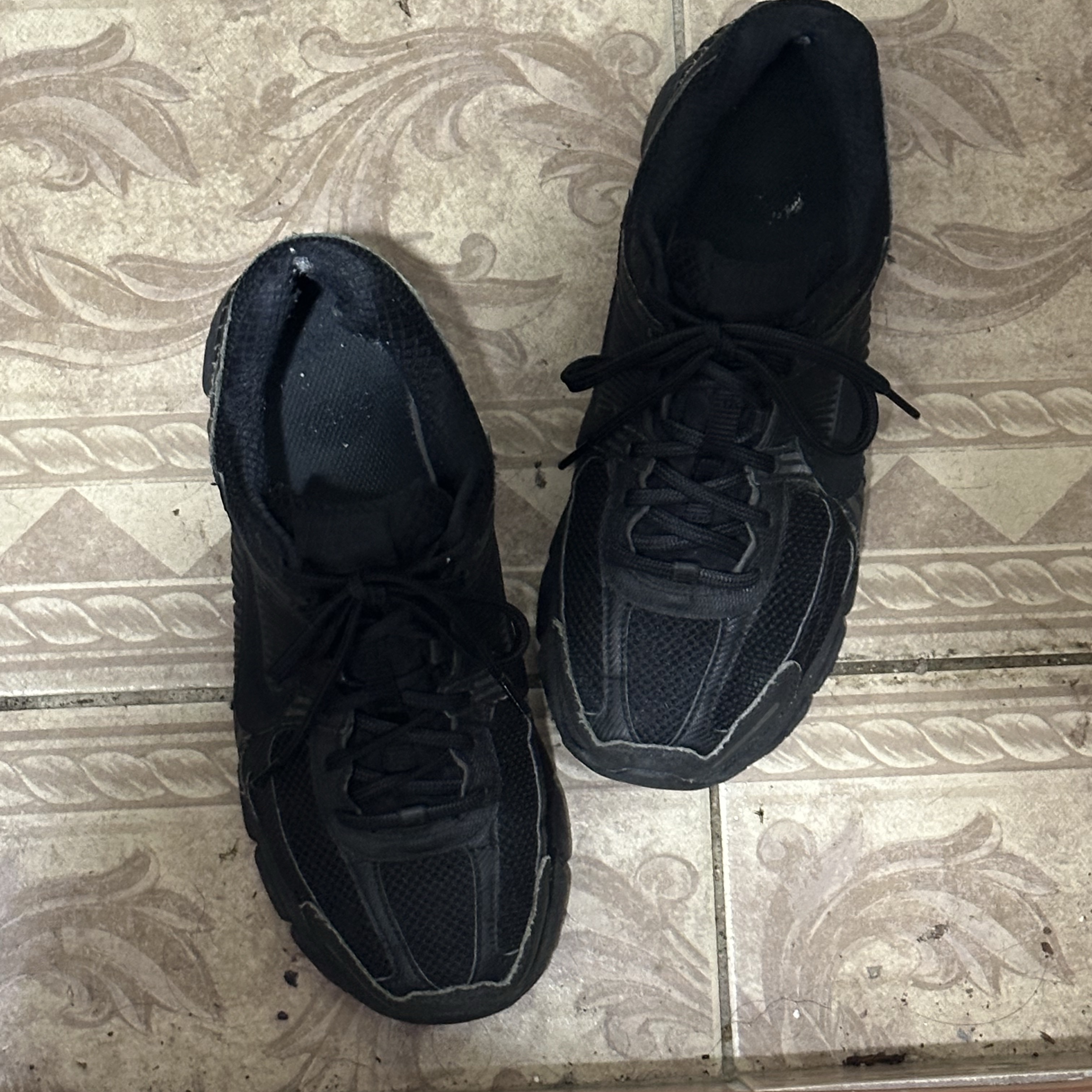 Nike Zoom Vomero 5 SP Black 착용 스타일
