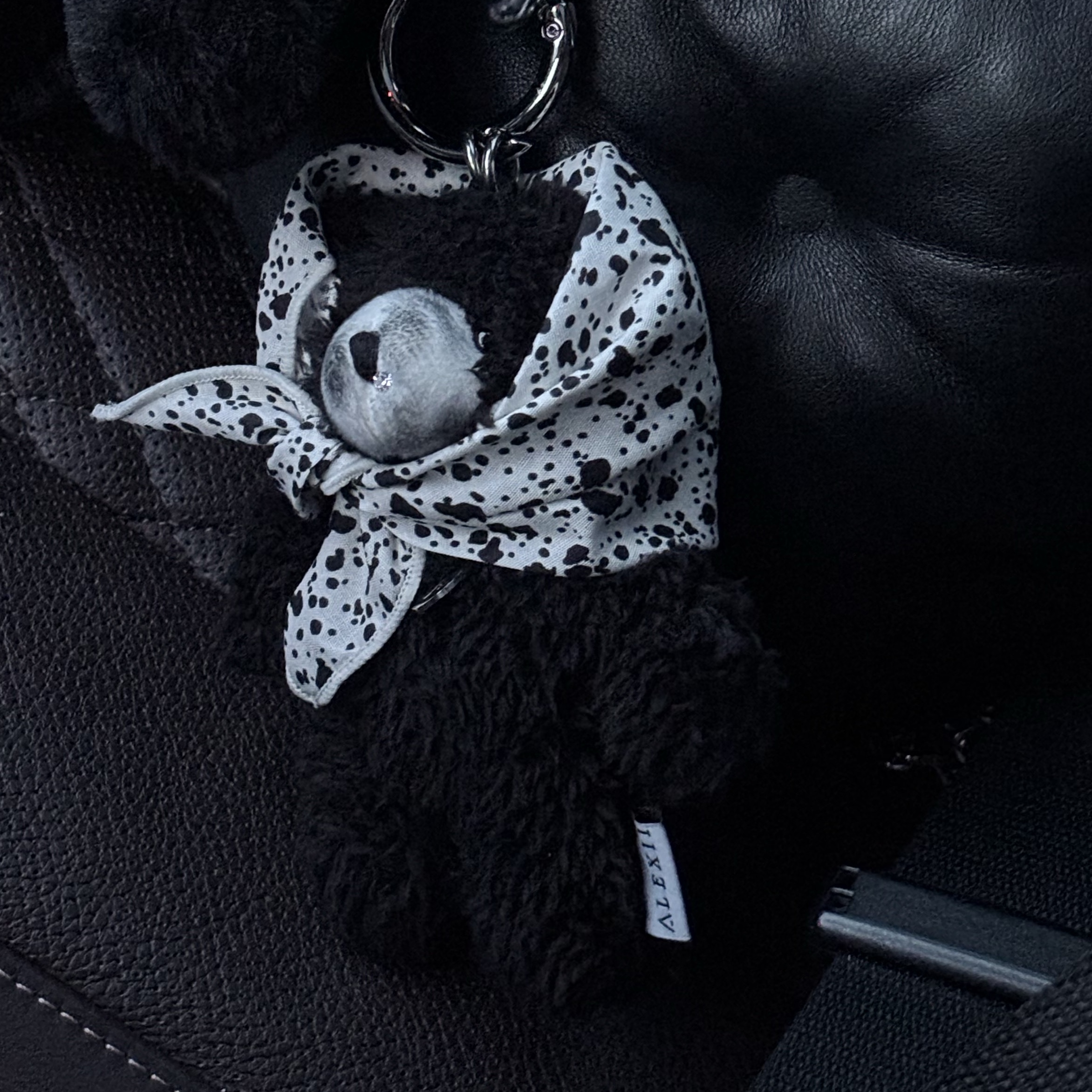 ALEXII Oreo Bear 착용 스타일 - 2