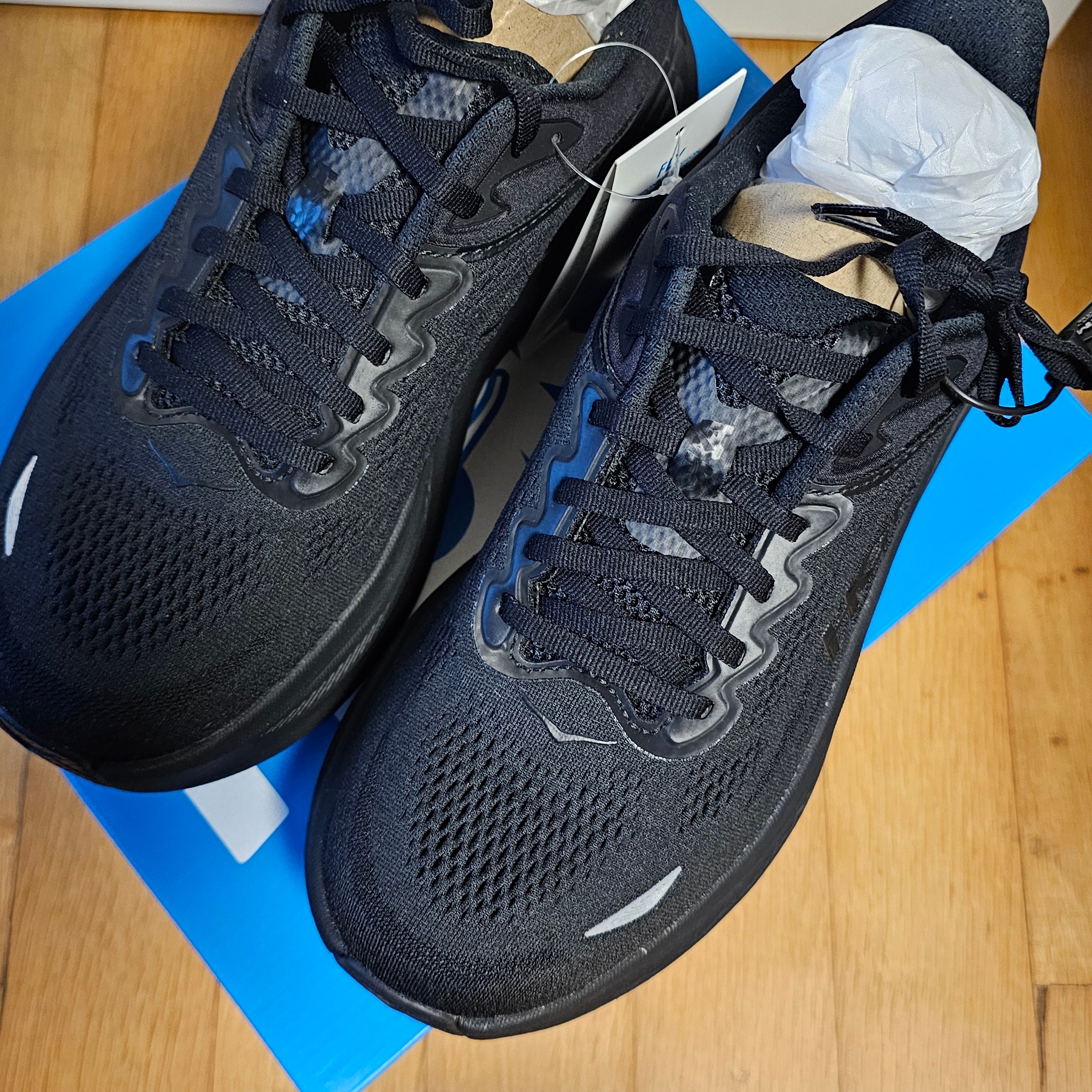 Hoka Bondi 9 Black - Wide 착용 스타일