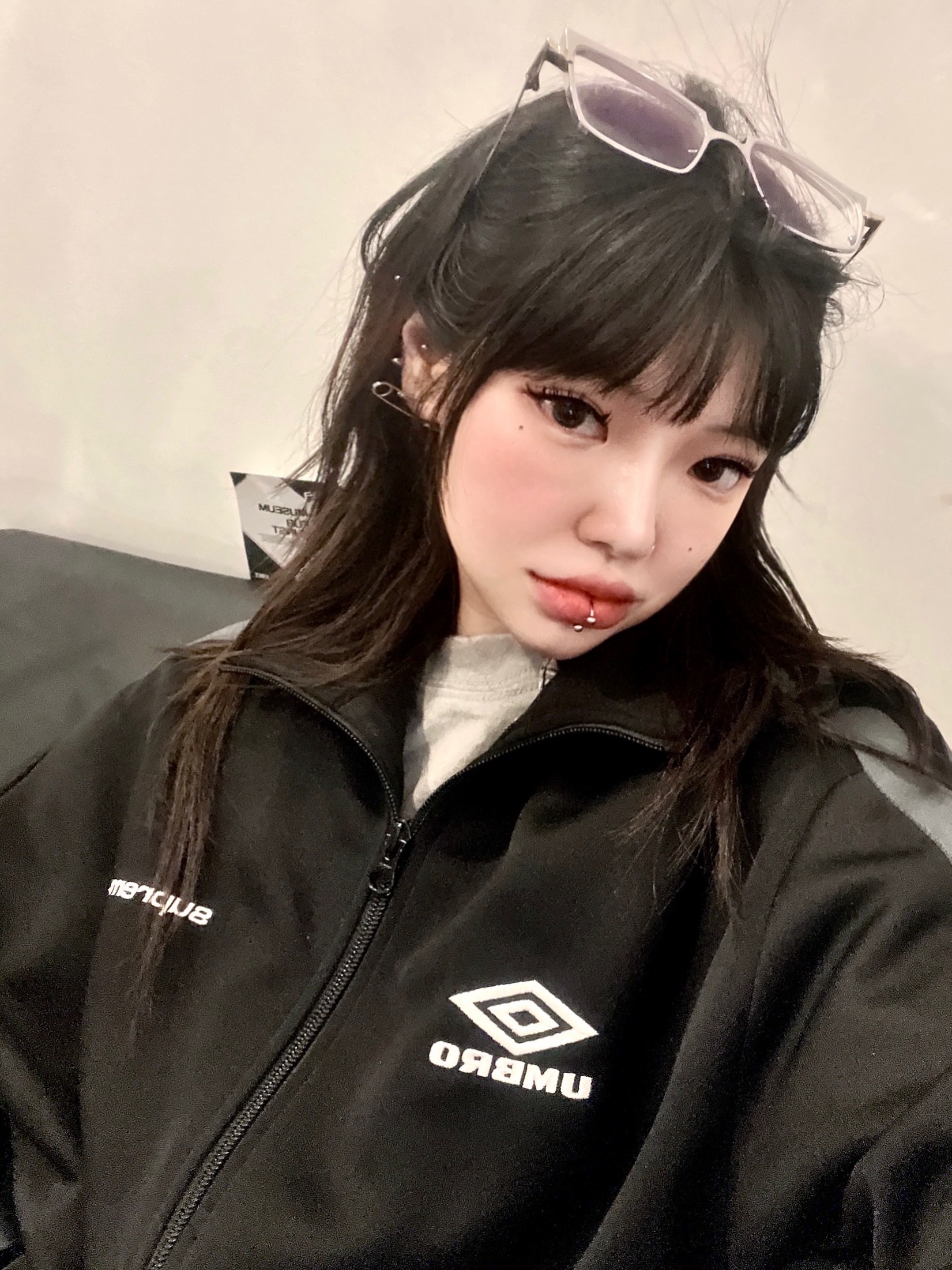 Supreme x Umbro Snap Sleeve Jacket Black - 23SS 착용 스타일