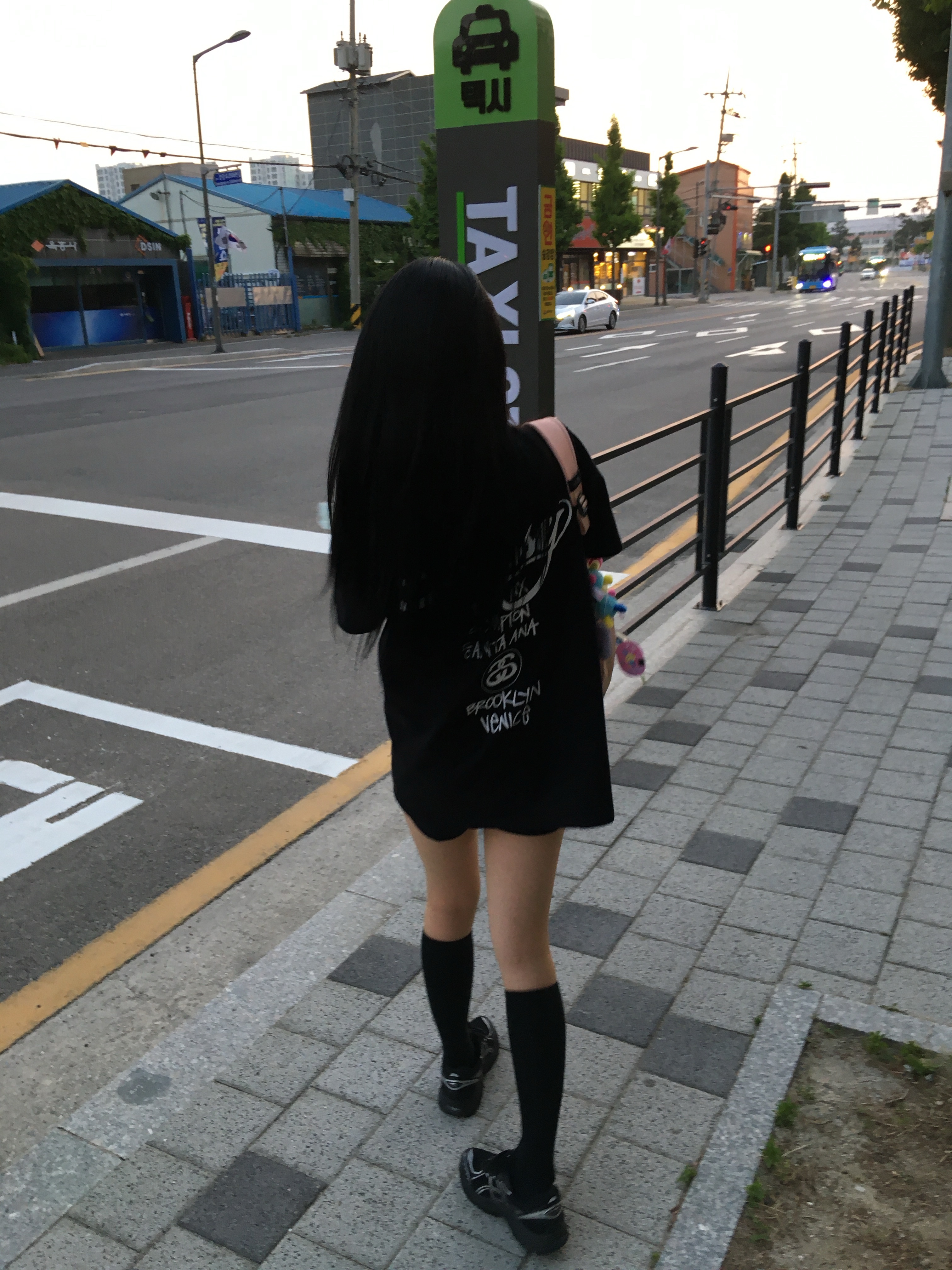 Asics GT-2160 Black Pure Silver, Stussy World Tour T-Shirt Black 2024,2025 착용 스타일 - 1