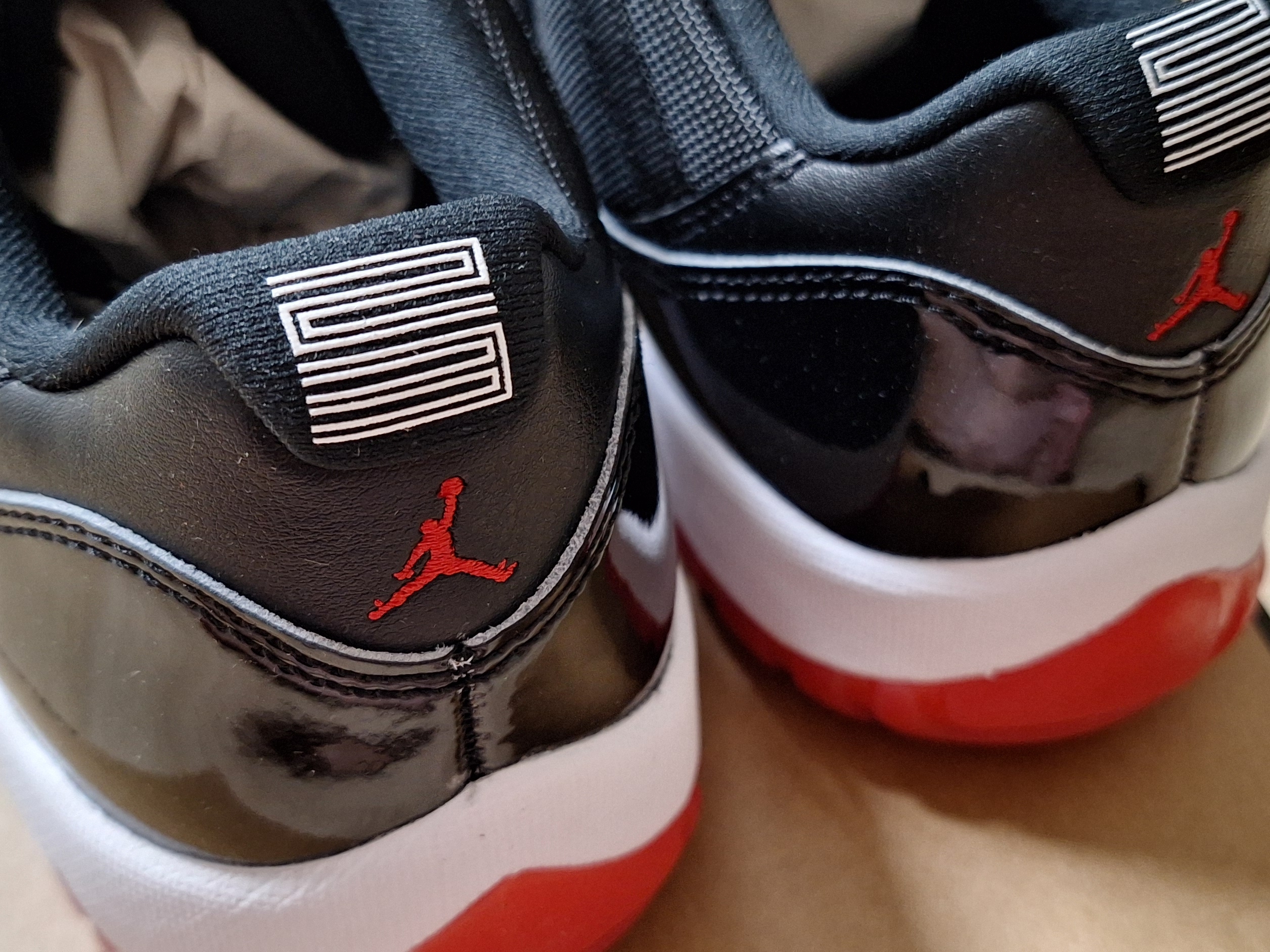 Jordan 11 Retro Low Bred 2025 착용 스타일 - 3