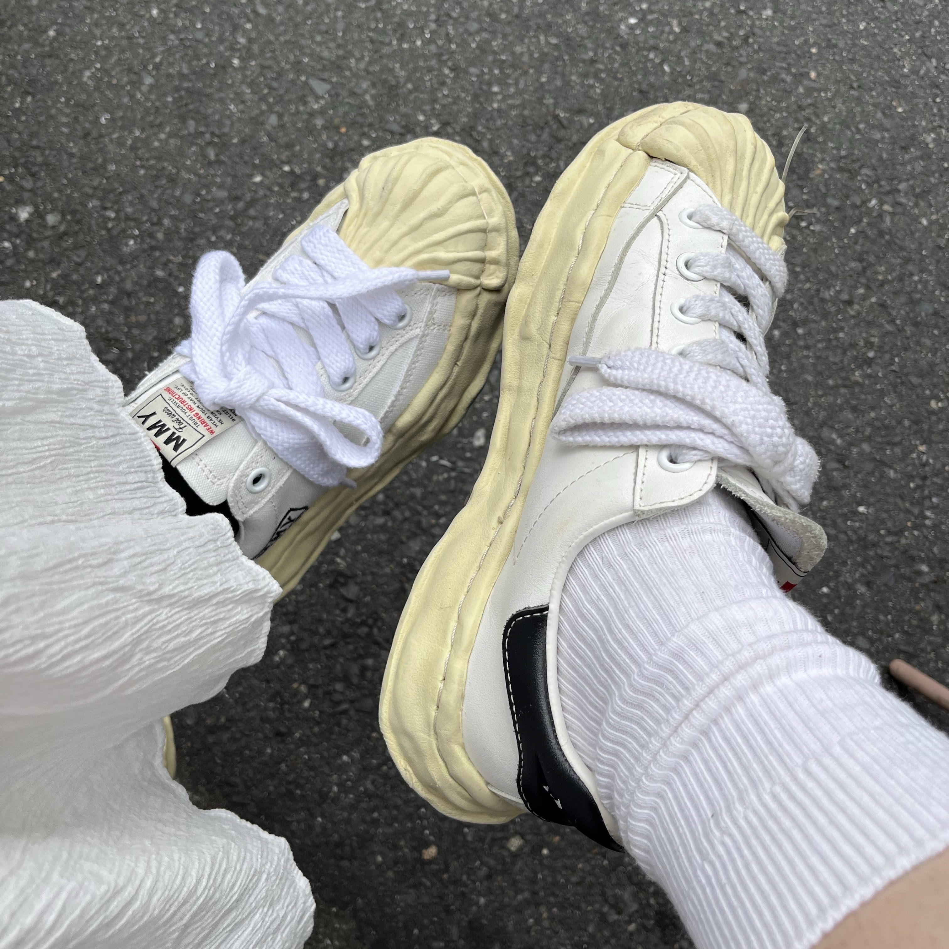 Maison Mihara Yasuhiro Blakey VL OG Sole Canvas Low-top Sneakers White 착용 스타일