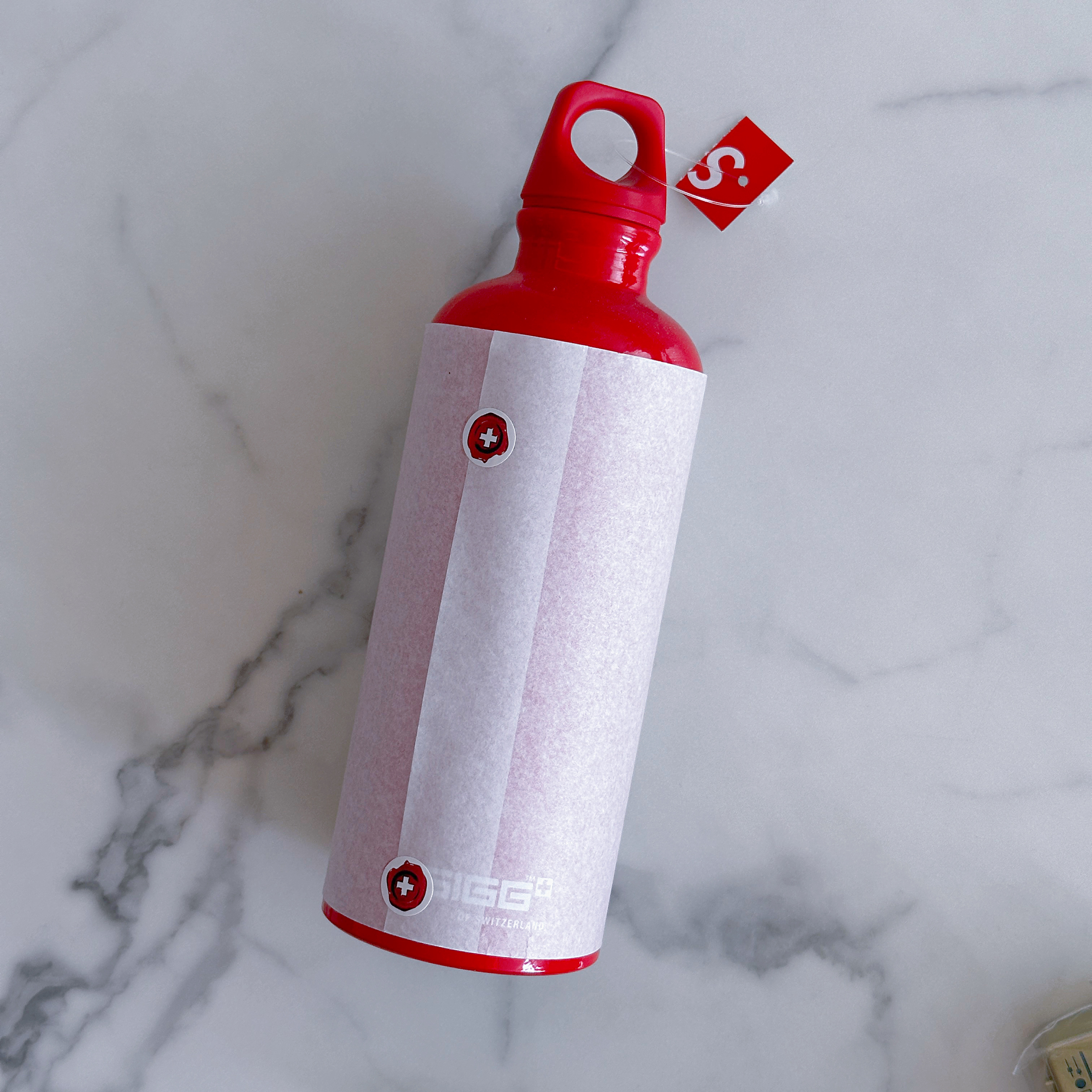 Supreme x Sigg Traveller 0.6L Water Bottle Red - 23SS 착용 스타일