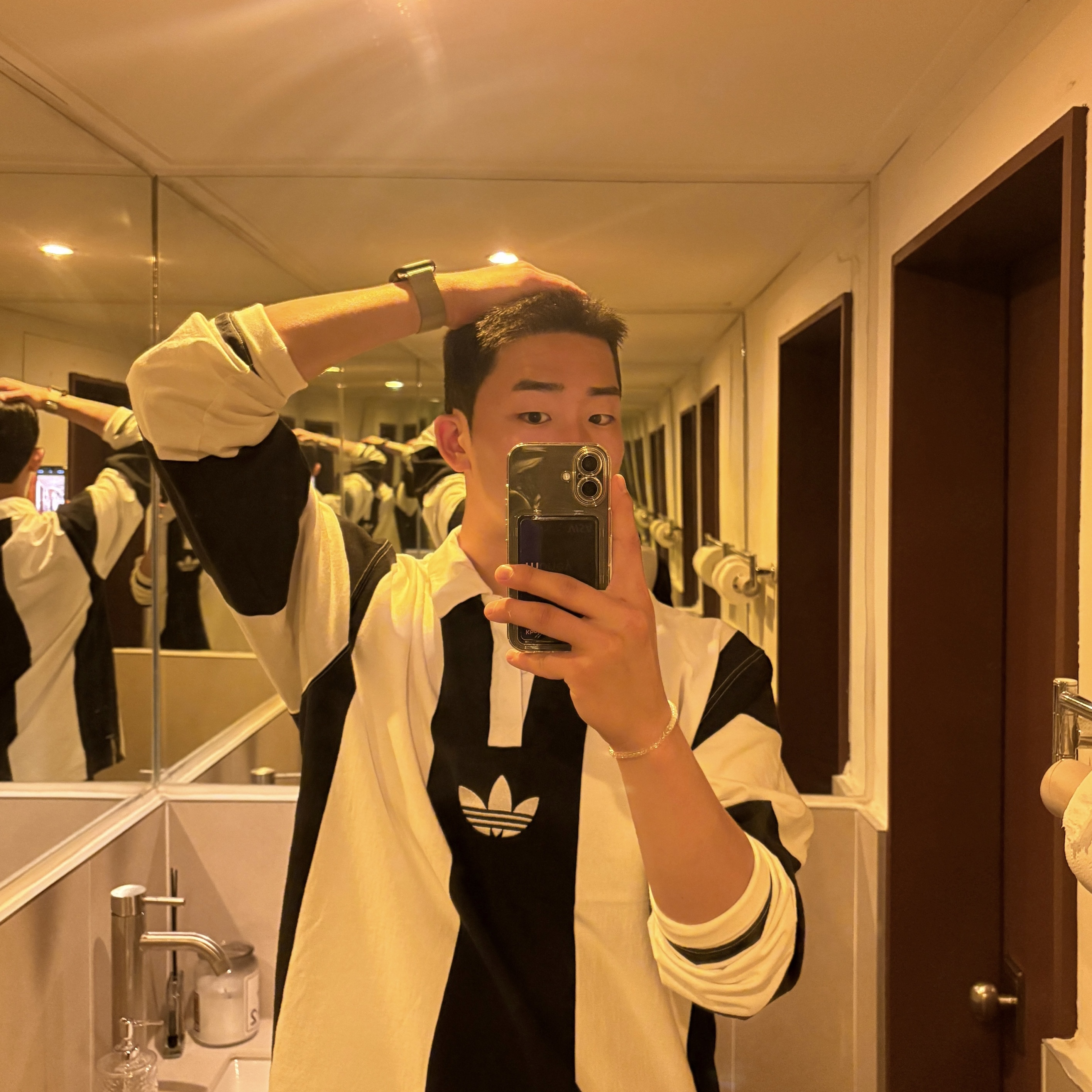 Adidas Huck Rugby Long Sleeve T-Shirt Black - US Sizing 착용 스타일