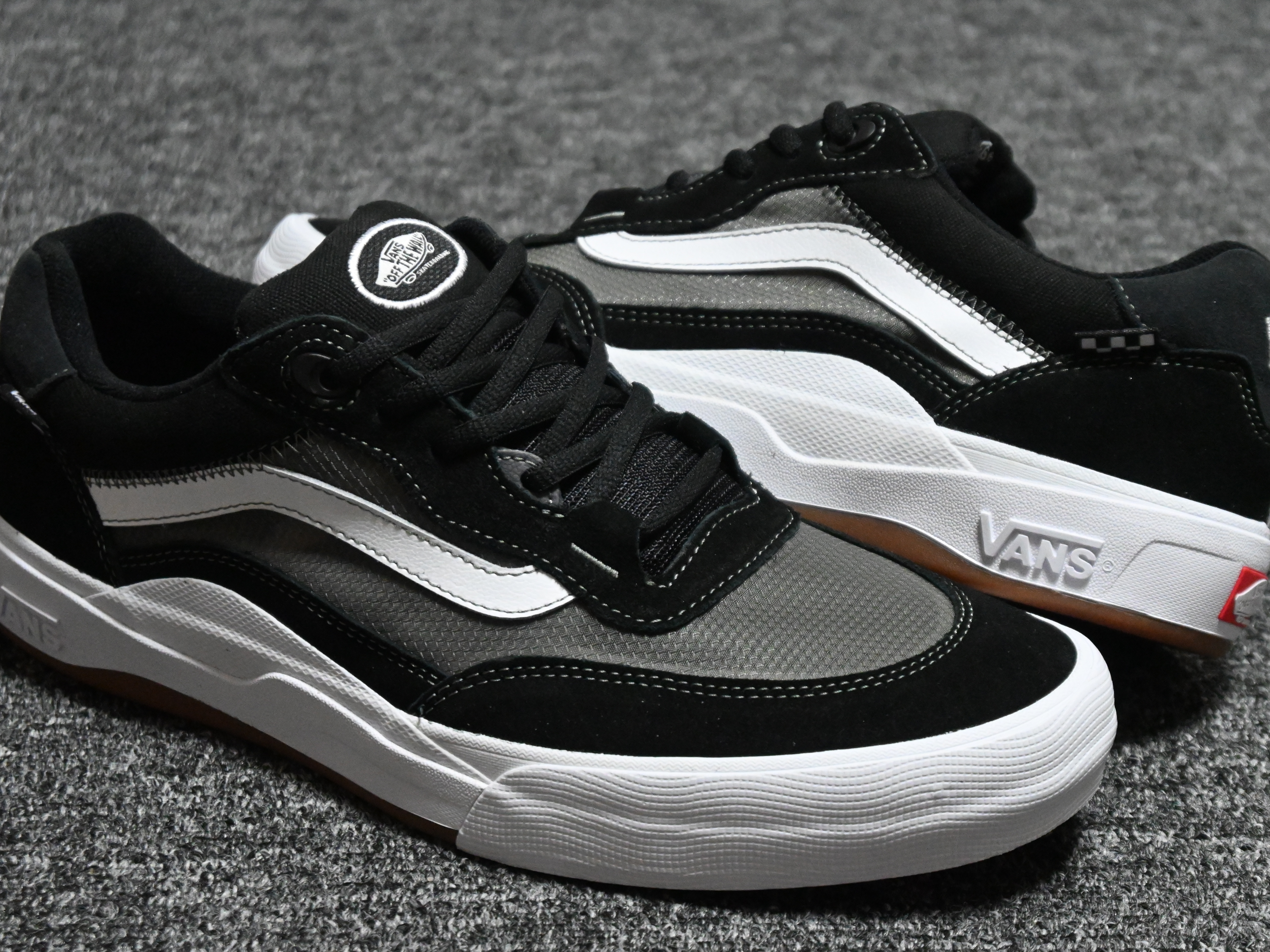 Vans Wayvee Black White 착용 스타일