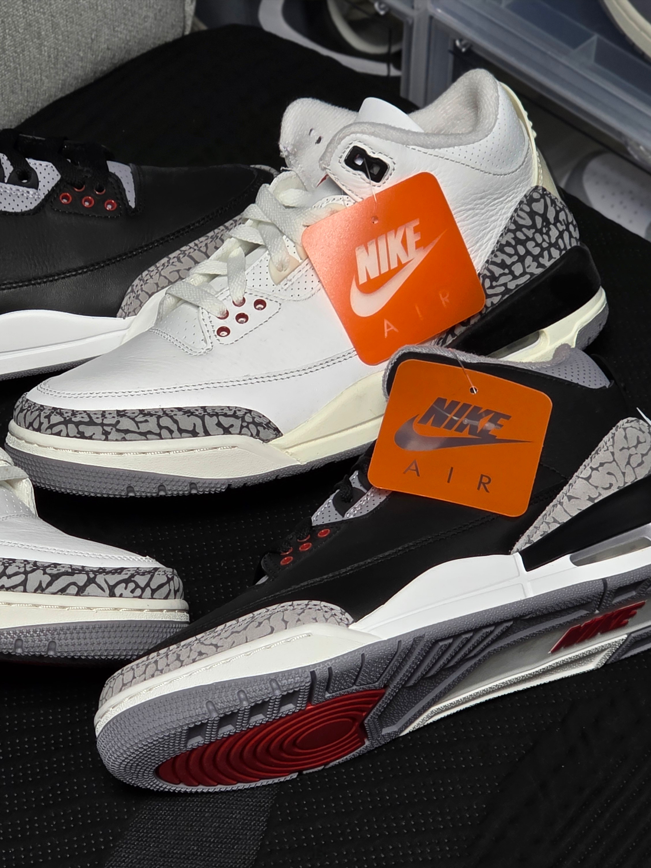 Jordan 3 Retro White Cement Reimagined, Jordan 3 Retro Black Cement 2024 착용 스타일 - 4