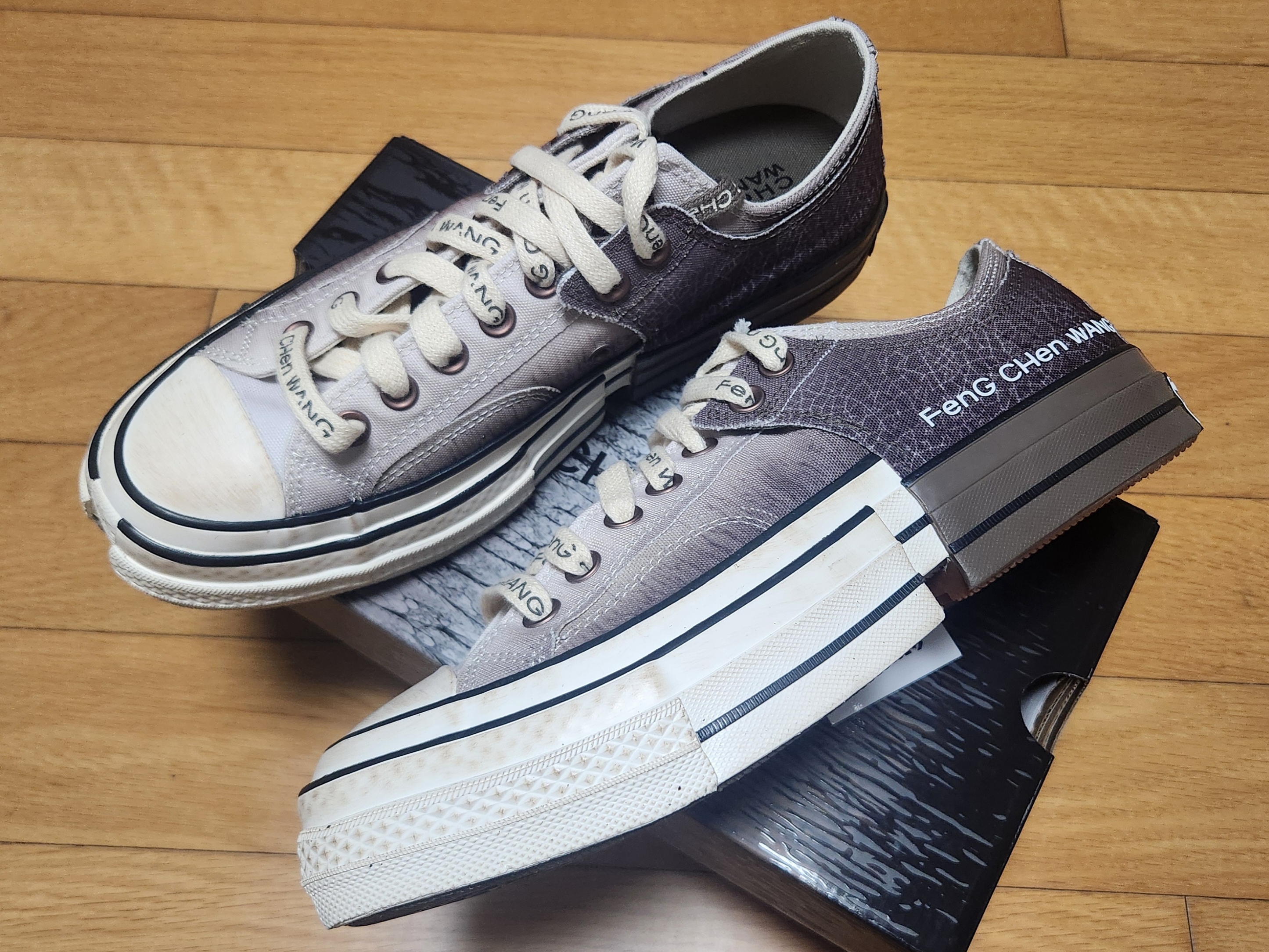 Converse x Feng Chen Wang Chuck 70 Ox 2-in-1 Brown 착용 스타일