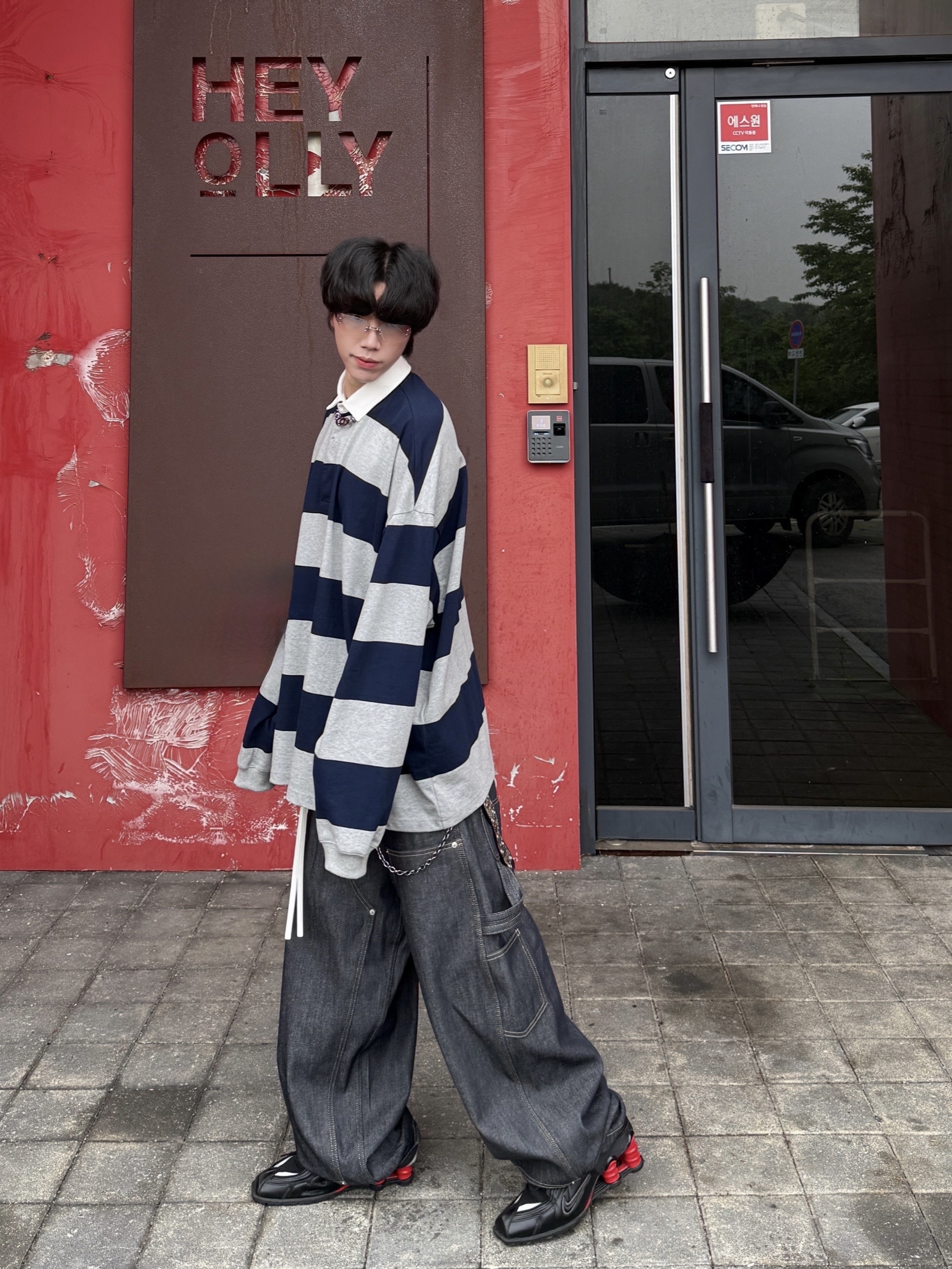 MJD Oversized Stripe Rugby Shirt M.Grey, GRAILZ x KOIN SEOUL Carpenter Raw Denim Pants Indigo 착용 스타일 - 9