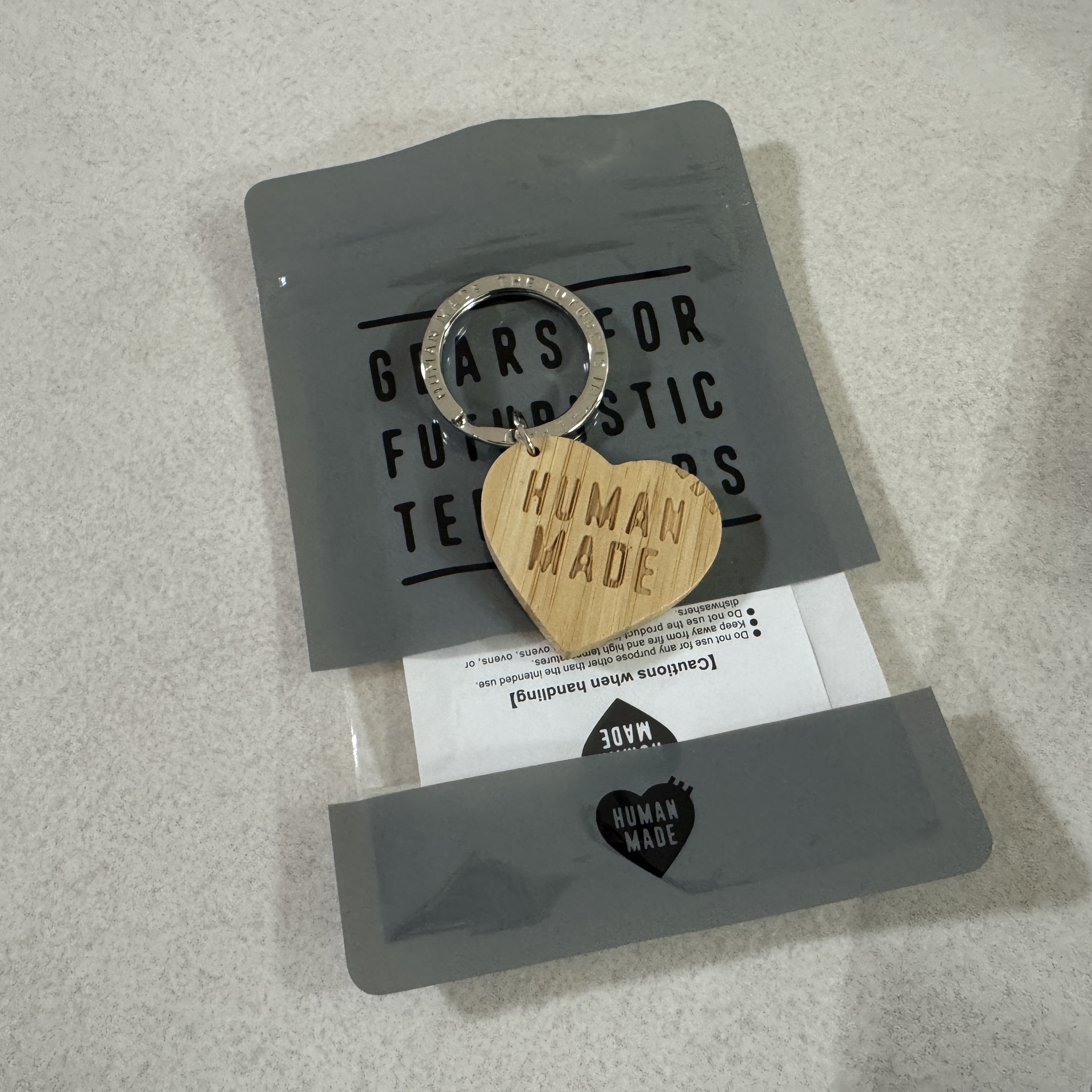 Human Made Heart Bamboo Keyring Beige 착용 스타일