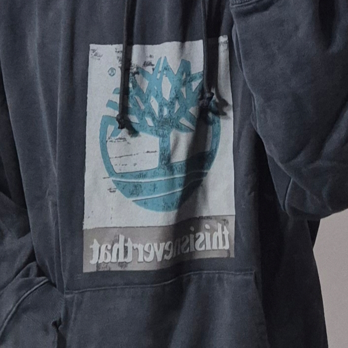 Thisisneverthat x Timberland Faded Hoodie Black 착용 스타일 - 2