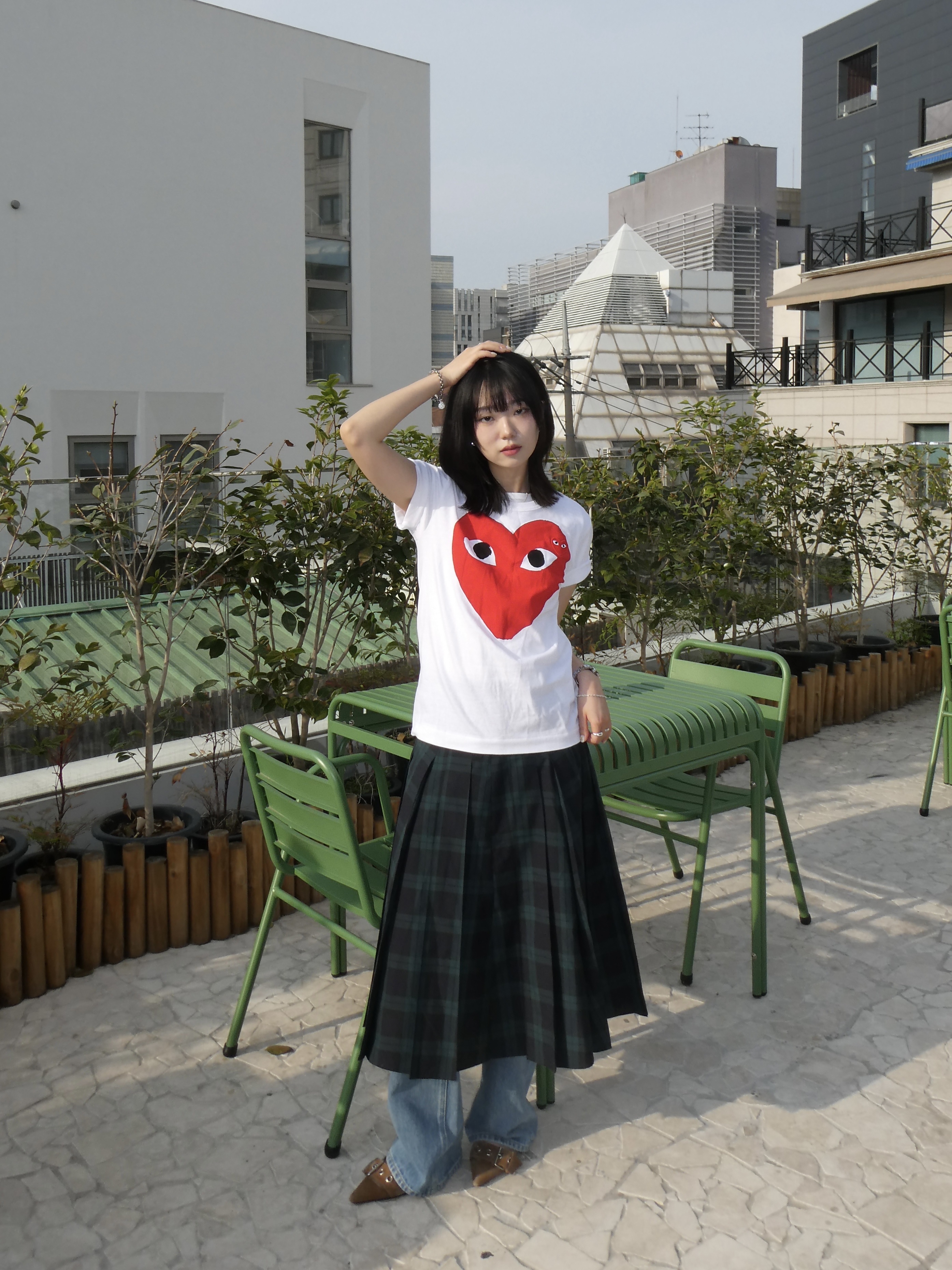Play Comme des Garcons Red Double Heart T-Shirt White 착용 스타일 - 1