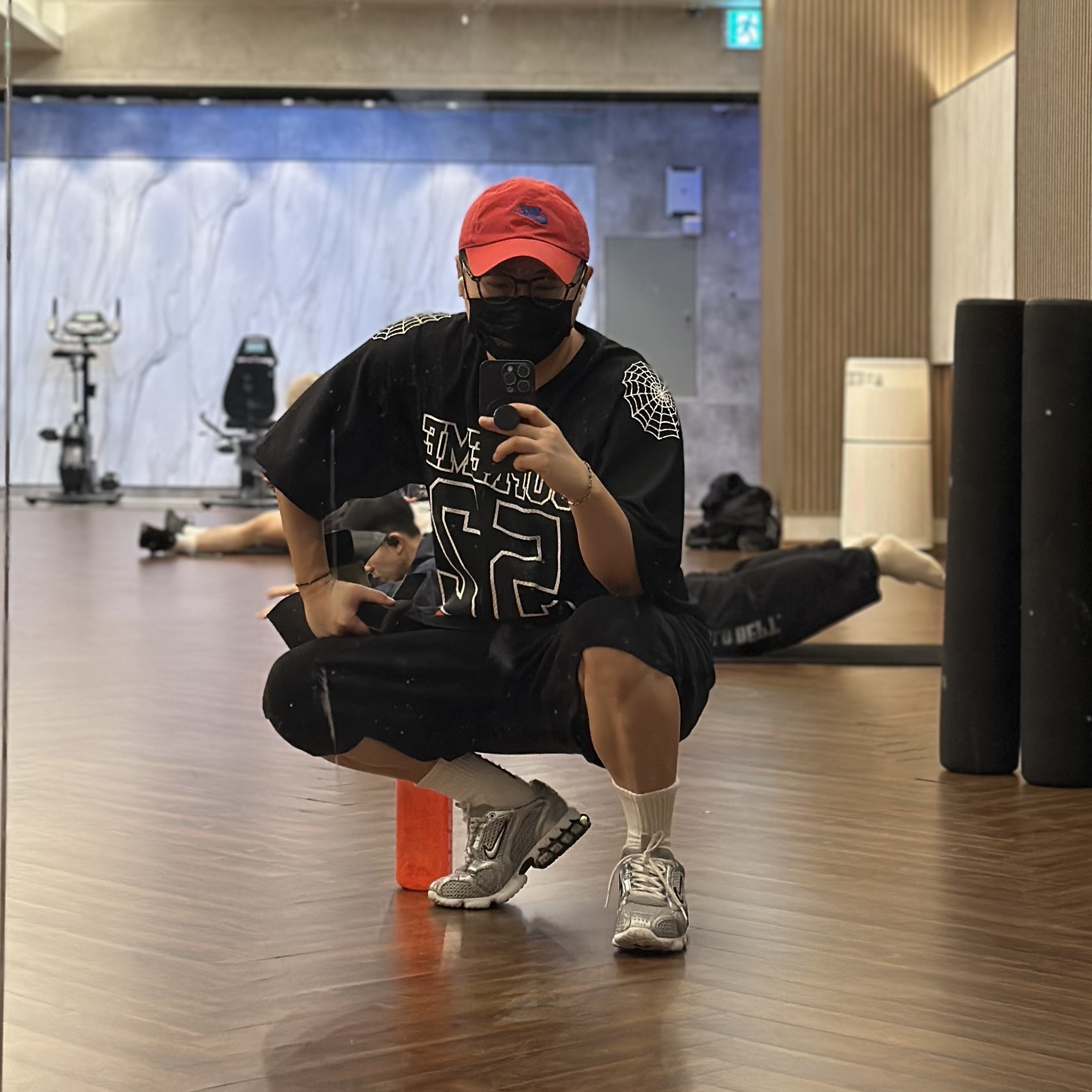 Supreme Spiderweb Football Jersey Black - 24SS 착용 스타일