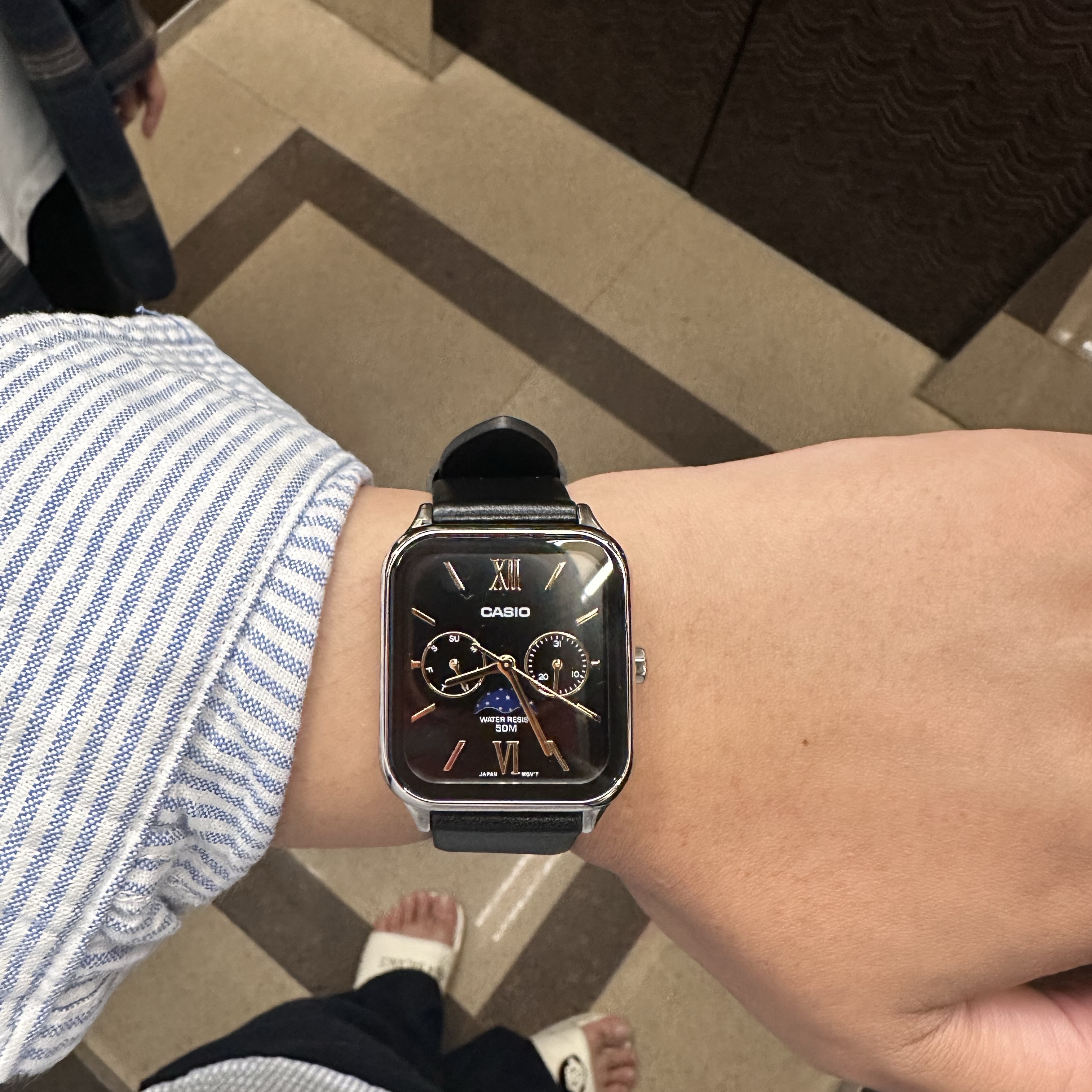 Casio MTP-M305L-1A2V 착용 스타일