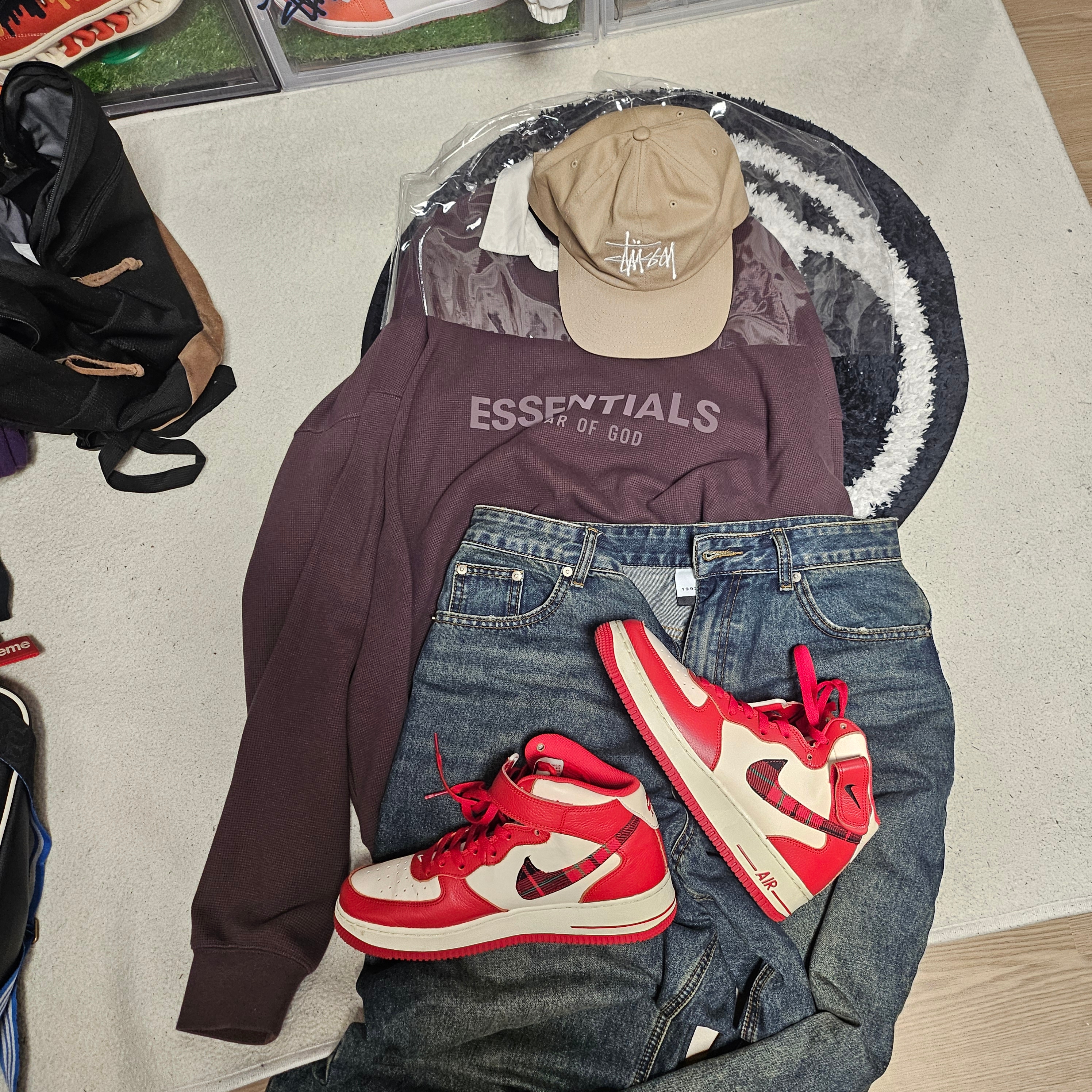 Nike Air Force 1 Mid '07 LX University Red and Pale Ivory, Essentials Waffle Henley Rugby Plum - 23SS 착용 스타일 - 1