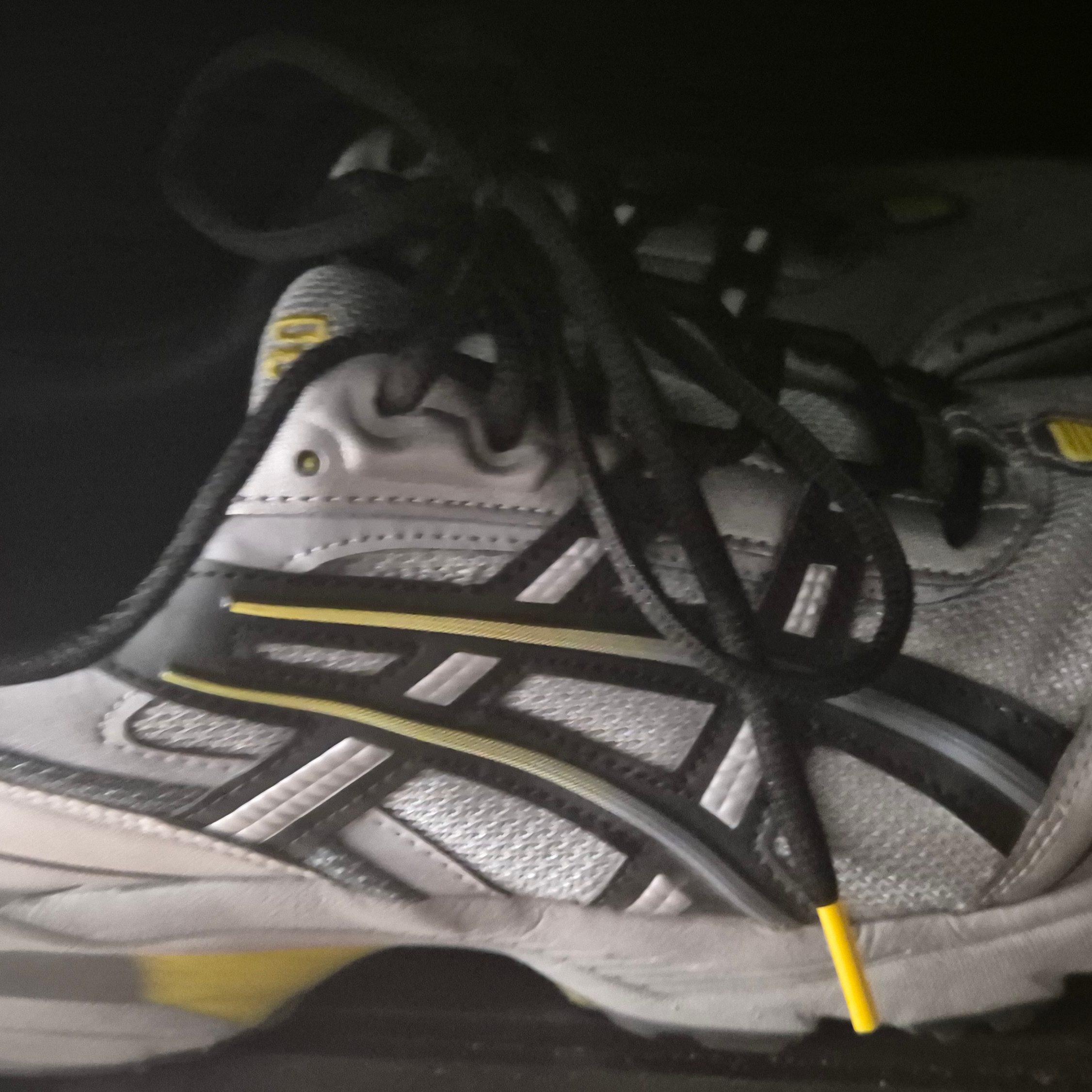 Asics Gel-1090 Mid Grey Black 착용 스타일