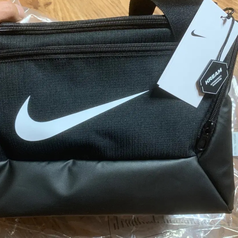 Nike Brasilia 9.5 Training Duffle Bag Extra Small 25L Black 착용 스타일