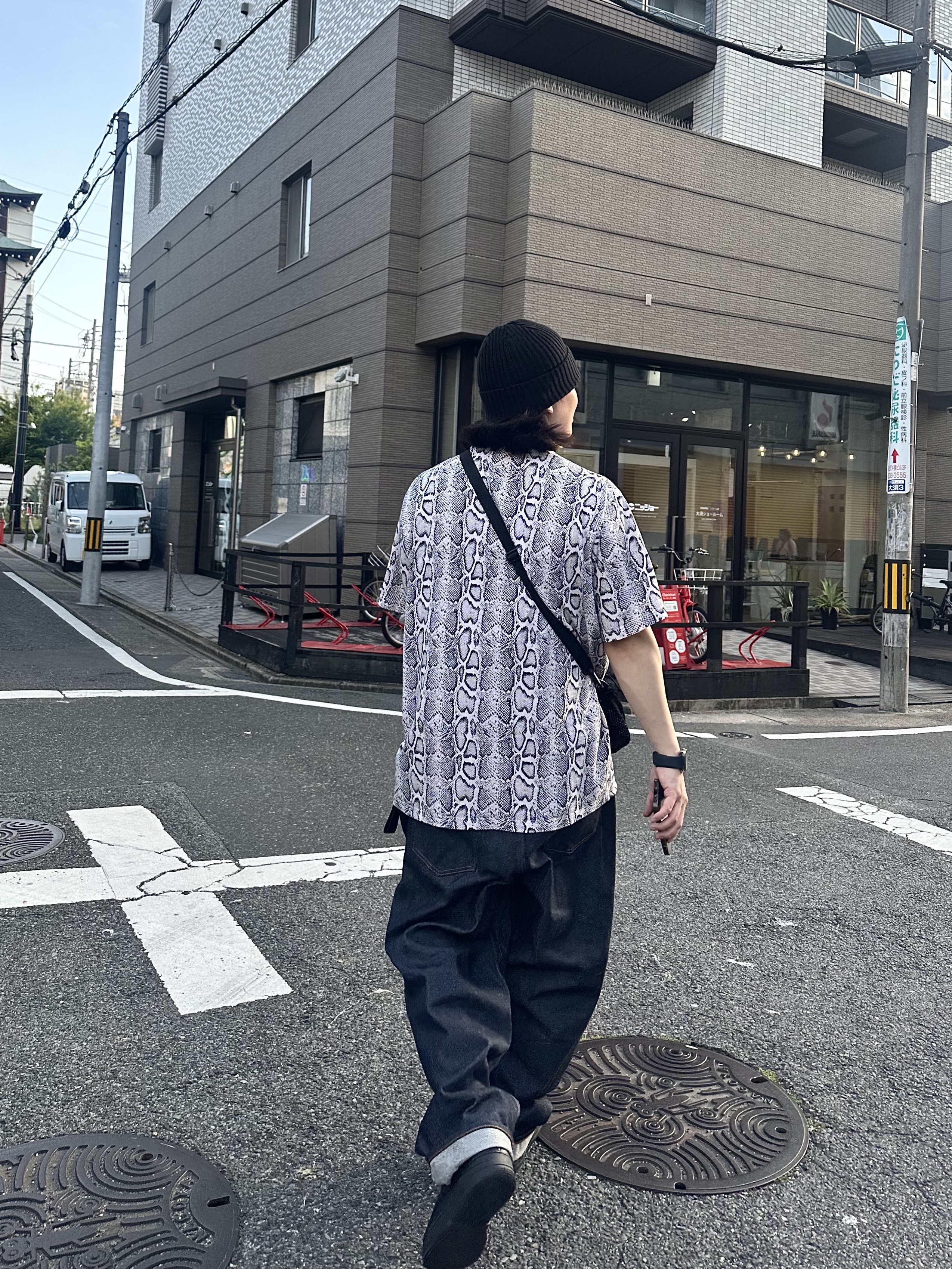 Supreme Small Box T-Shirt Snake - 24SS, Supreme Overdyed Beanie Black 착용 스타일 - 2