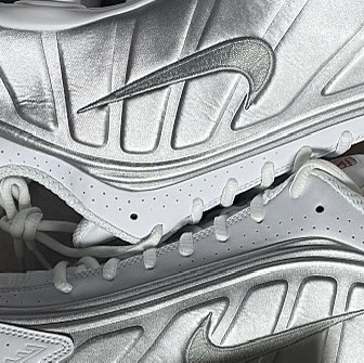 (W) Nike Shox R4 White Metallic Silver 착용 스타일